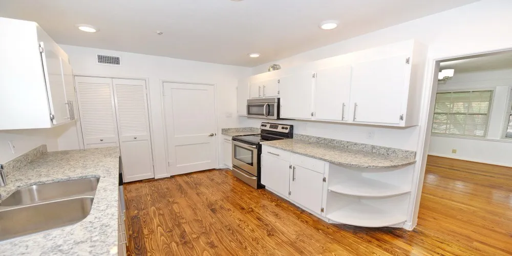 Condominium For Sale in Dallas County , 4558 Roland Avenue D, Highland Park, Texas 75219, 2 Bedrooms, 2 Bathrooms, 1 Garage spaces, 1,567 Sqft, built in 1974, Price $550,000, mls#21349271, Real Estate Agent in Highland Park, Homes For Sale in Dallas county, Homes For Sale in Highland Park, Realtor in Highland Park Texas, Real Estate Brokerage Independent Realty Texas, Luminita Cordes Realtor