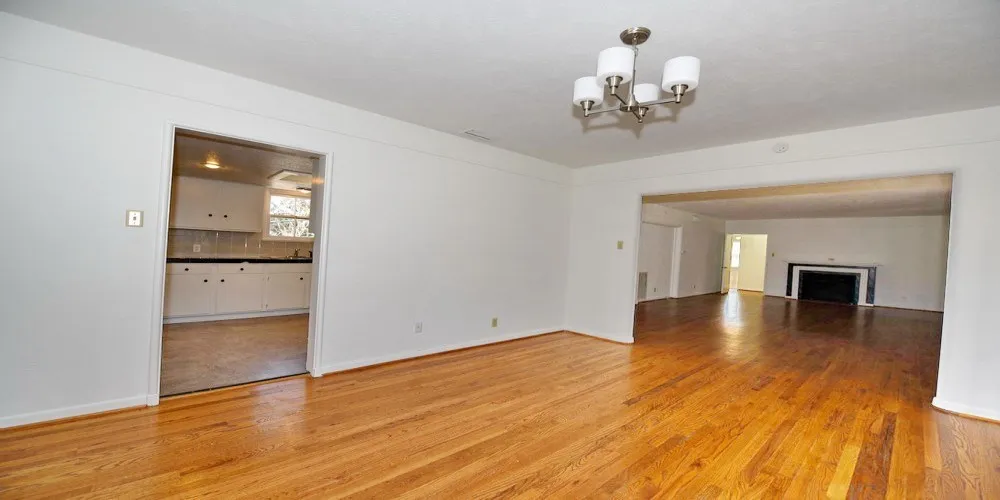 Condominium For Sale in Dallas County , 4558 Roland Avenue D, Highland Park, Texas 75219, 2 Bedrooms, 2 Bathrooms, 1 Garage spaces, 1,567 Sqft, built in 1974, Price $550,000, mls#21349271, Real Estate Agent in Highland Park, Homes For Sale in Dallas county, Homes For Sale in Highland Park, Realtor in Highland Park Texas, Real Estate Brokerage Independent Realty Texas, Luminita Cordes Realtor
