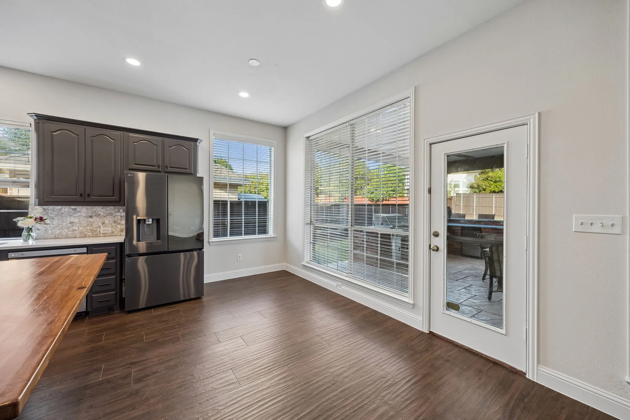 Single Family Residence For Sale in Collin County , 2713 Greenview Drive, Mc Kinney, Texas 75072, 5 Bedroom, 3 Bathroom, 3 Garage spaces, 3,292 Sqft, built in 1998, mls#21343004, Real Estate Agent in Mc Kinney, Homes For Sale in Collin county, Homes For Sale in Mc Kinney, Realtor in Mc Kinney Texas, Real Estate Brokerage Independent Realty Texas, Luminita Cordes Realtor