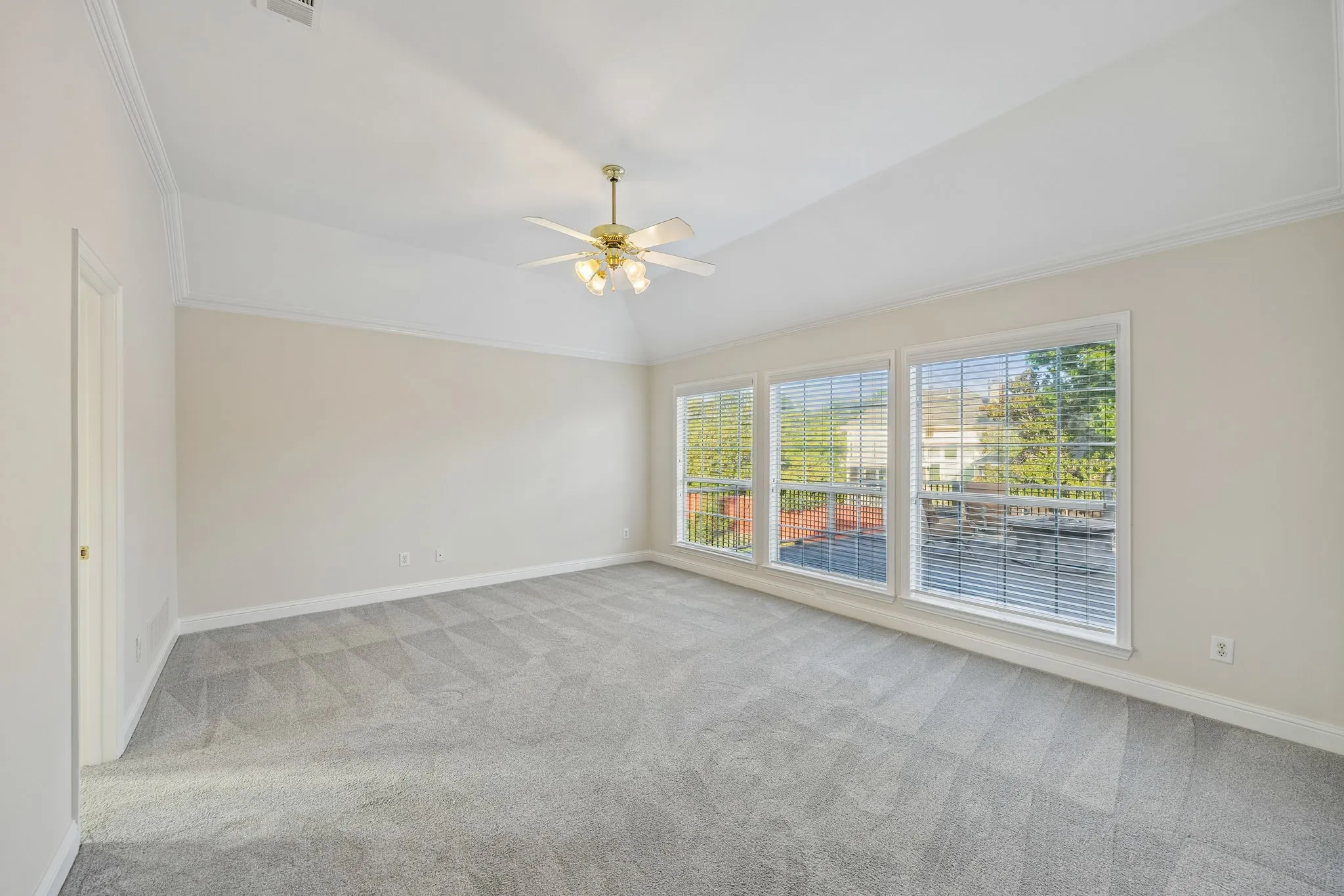 Single Family Residence For Sale in Collin County , 2713 Greenview Drive, Mc Kinney, Texas 75072, 5 Bedroom, 3 Bathroom, 3 Garage spaces, 3,292 Sqft, built in 1998, mls#21343004, Real Estate Agent in Mc Kinney, Homes For Sale in Collin county, Homes For Sale in Mc Kinney, Realtor in Mc Kinney Texas, Real Estate Brokerage Independent Realty Texas, Luminita Cordes Realtor