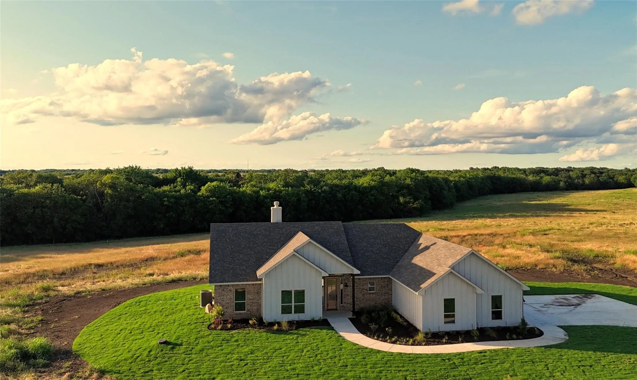Single Family Residence For Sale in Rains County , 1026 CR 1610, Lone Oak, Texas 75453, 4 Bedroom, 2 Bathroom, 3 Garage spaces, 2,103 Sqft, built in 2025, mls#21349287, Real Estate Agent in Lone Oak, Homes For Sale in Rains county, Homes For Sale in Lone Oak, Realtor in Lone Oak Texas, Real Estate Brokerage Independent Realty Texas, Luminita Cordes Realtor