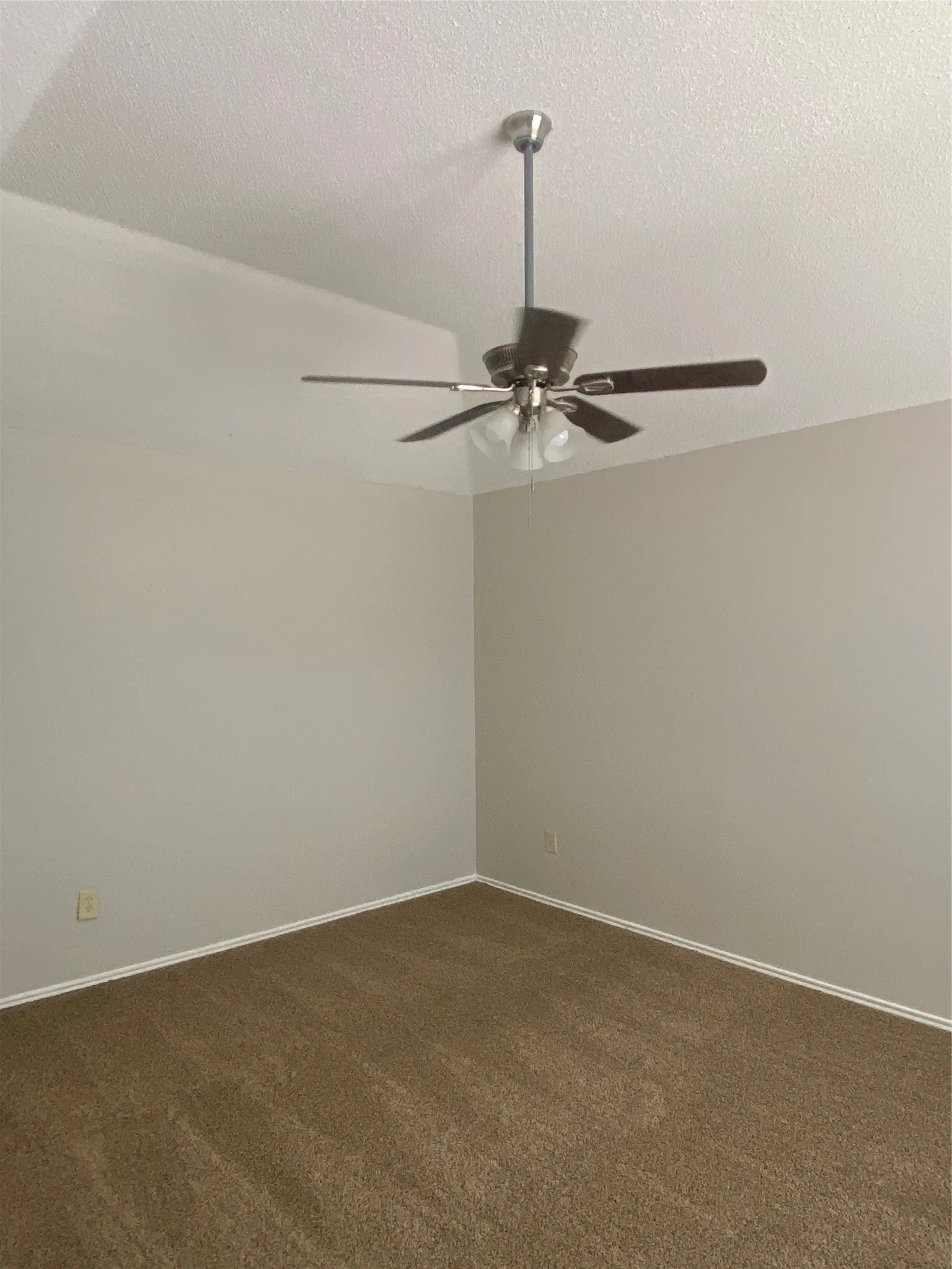 Single Family Residence For Rent in Dallas County , 825 Springfield Drive, Cedar Hill, Texas 75104, 3 Bedroom, 2 Bathroom, 2 Garage spaces, 1,592 Sqft, built in 1988, mls#21349289, Real Estate Agent in Cedar Hill, Homes For Rent in Dallas county, Homes For Rent in Cedar Hill, Realtor in Cedar Hill Texas, Real Estate Brokerage Independent Realty Texas, Luminita Cordes Realtor