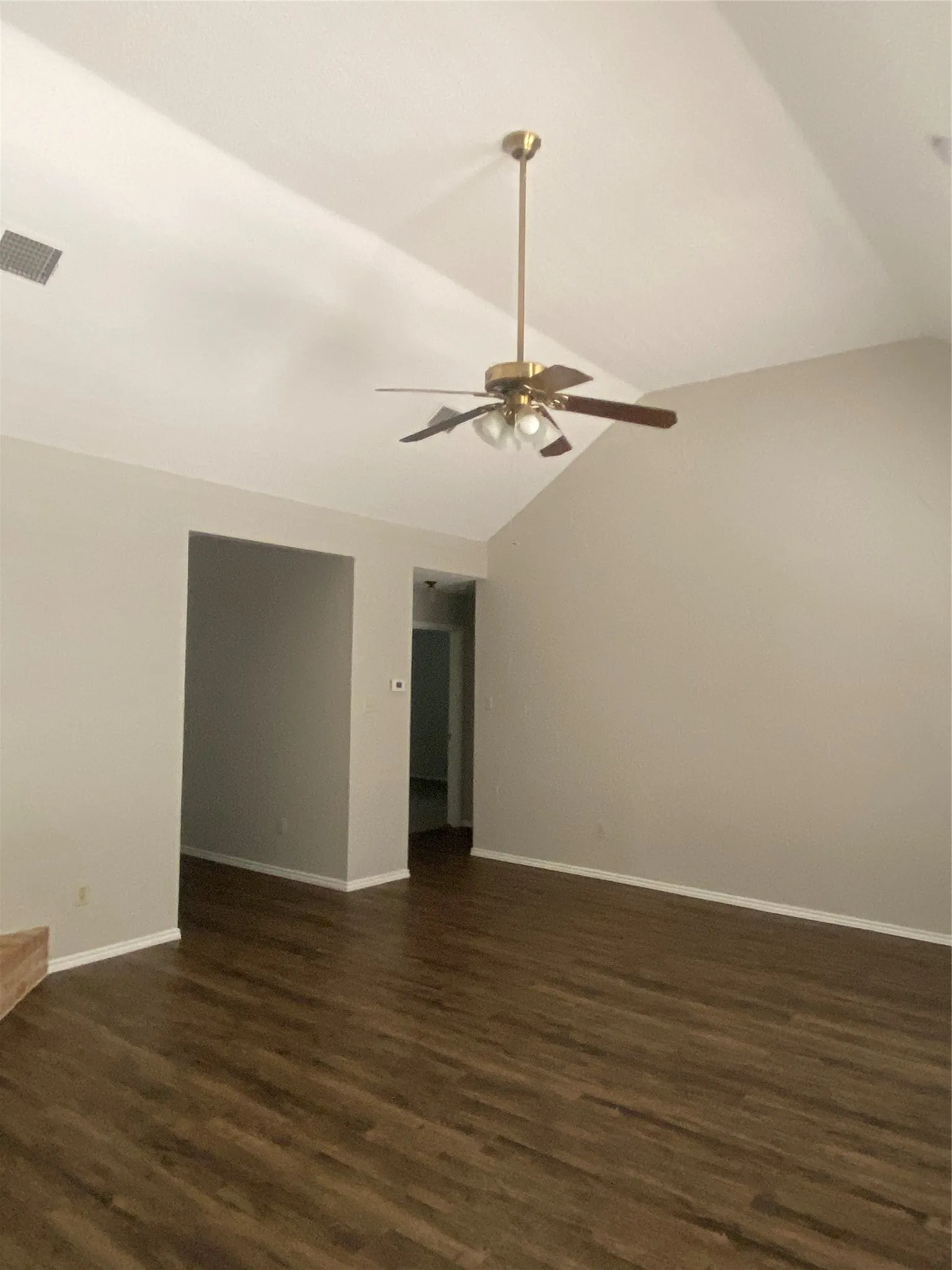 Single Family Residence For Rent in Dallas County , 825 Springfield Drive, Cedar Hill, Texas 75104, 3 Bedroom, 2 Bathroom, 2 Garage spaces, 1,592 Sqft, built in 1988, mls#21349289, Real Estate Agent in Cedar Hill, Homes For Rent in Dallas county, Homes For Rent in Cedar Hill, Realtor in Cedar Hill Texas, Real Estate Brokerage Independent Realty Texas, Luminita Cordes Realtor
