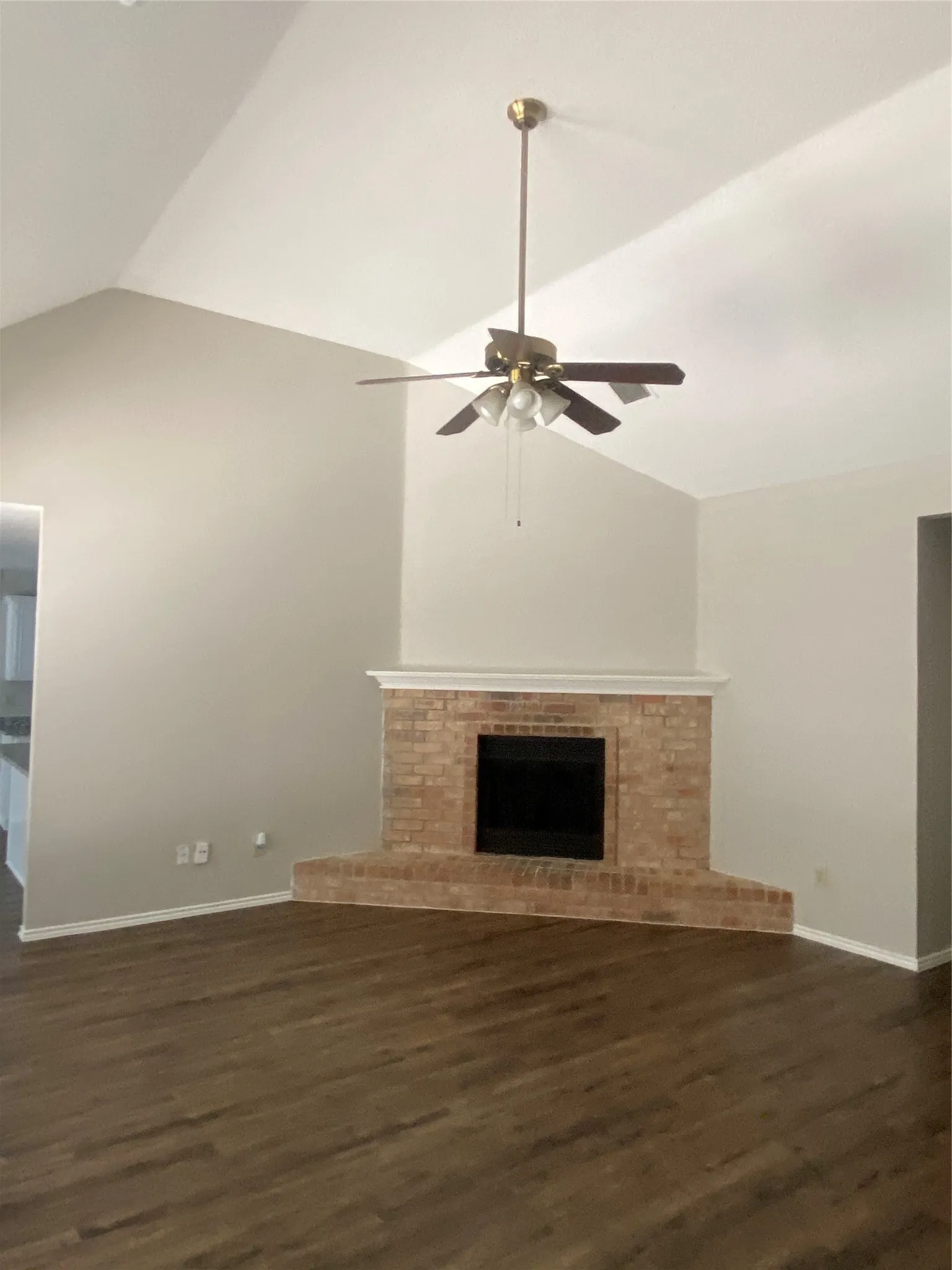 Single Family Residence For Rent in Dallas County , 825 Springfield Drive, Cedar Hill, Texas 75104, 3 Bedroom, 2 Bathroom, 2 Garage spaces, 1,592 Sqft, built in 1988, mls#21349289, Real Estate Agent in Cedar Hill, Homes For Rent in Dallas county, Homes For Rent in Cedar Hill, Realtor in Cedar Hill Texas, Real Estate Brokerage Independent Realty Texas, Luminita Cordes Realtor