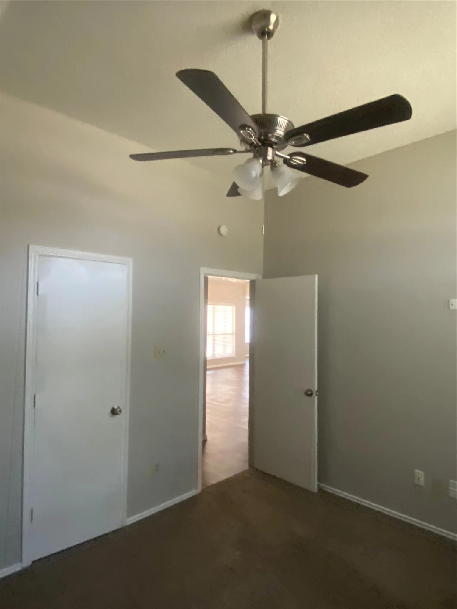 Single Family Residence For Rent in Dallas County , 825 Springfield Drive, Cedar Hill, Texas 75104, 3 Bedroom, 2 Bathroom, 2 Garage spaces, 1,592 Sqft, built in 1988, mls#21349289, Real Estate Agent in Cedar Hill, Homes For Rent in Dallas county, Homes For Rent in Cedar Hill, Realtor in Cedar Hill Texas, Real Estate Brokerage Independent Realty Texas, Luminita Cordes Realtor