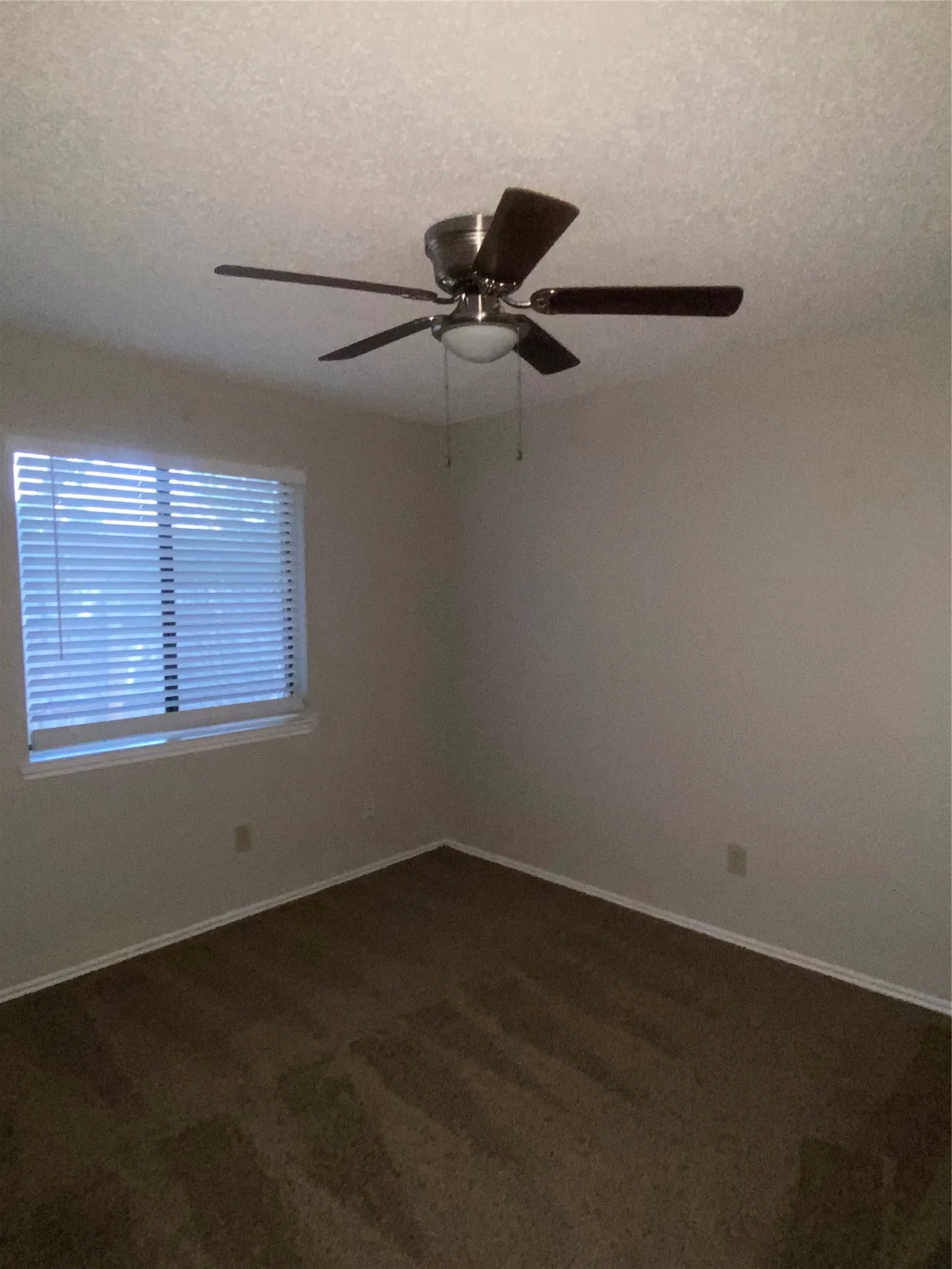 Single Family Residence For Rent in Dallas County , 825 Springfield Drive, Cedar Hill, Texas 75104, 3 Bedroom, 2 Bathroom, 2 Garage spaces, 1,592 Sqft, built in 1988, mls#21349289, Real Estate Agent in Cedar Hill, Homes For Rent in Dallas county, Homes For Rent in Cedar Hill, Realtor in Cedar Hill Texas, Real Estate Brokerage Independent Realty Texas, Luminita Cordes Realtor