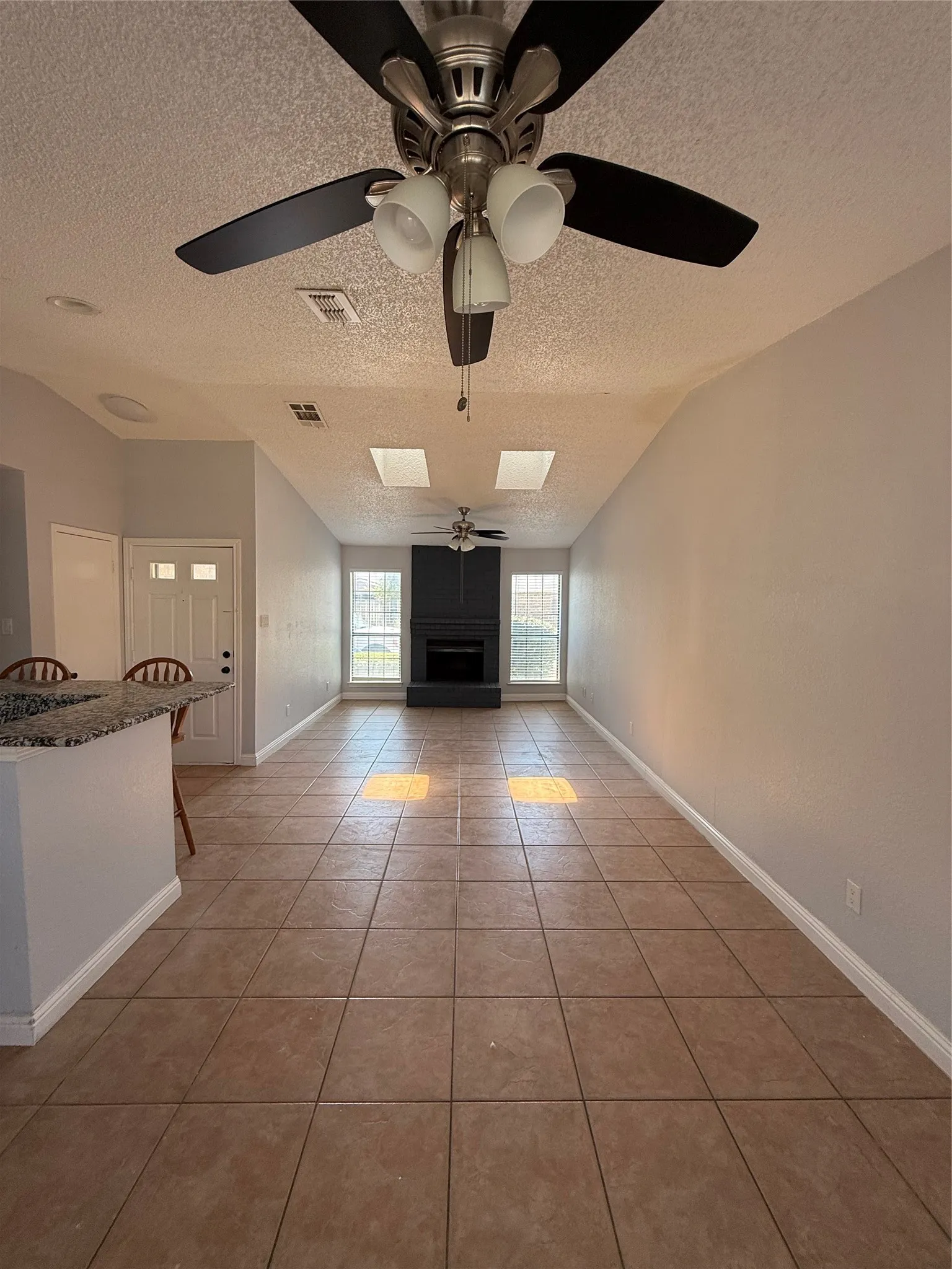 Condominium For Rent in Tarrant County , 2105 Maplewood Trail, Colleyville, Texas 76034, 2 Bedroom, 2 Bathroom, Garage spaces, 1,019 Sqft, built in 1984, mls#21349292, Real Estate Agent in Colleyville, Homes For Rent in Tarrant county, Homes For Rent in Colleyville, Realtor in Colleyville Texas, Real Estate Brokerage Independent Realty Texas, Luminita Cordes Realtor
