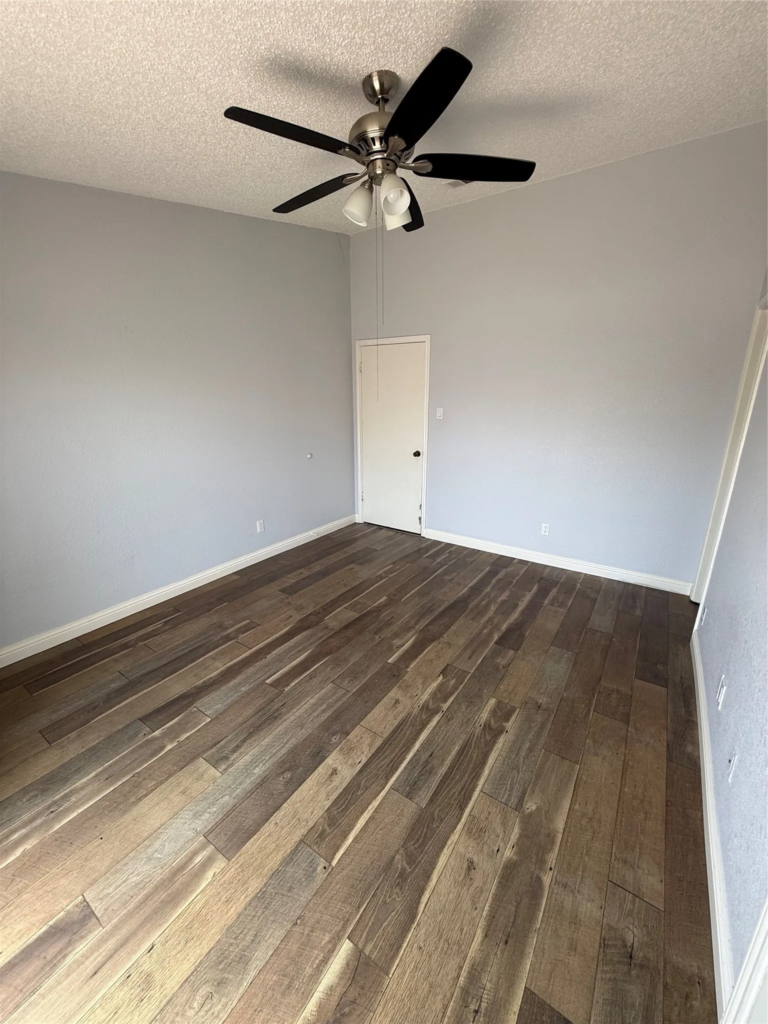 Condominium For Rent in Tarrant County , 2105 Maplewood Trail, Colleyville, Texas 76034, 2 Bedroom, 2 Bathroom, Garage spaces, 1,019 Sqft, built in 1984, mls#21349292, Real Estate Agent in Colleyville, Homes For Rent in Tarrant county, Homes For Rent in Colleyville, Realtor in Colleyville Texas, Real Estate Brokerage Independent Realty Texas, Luminita Cordes Realtor