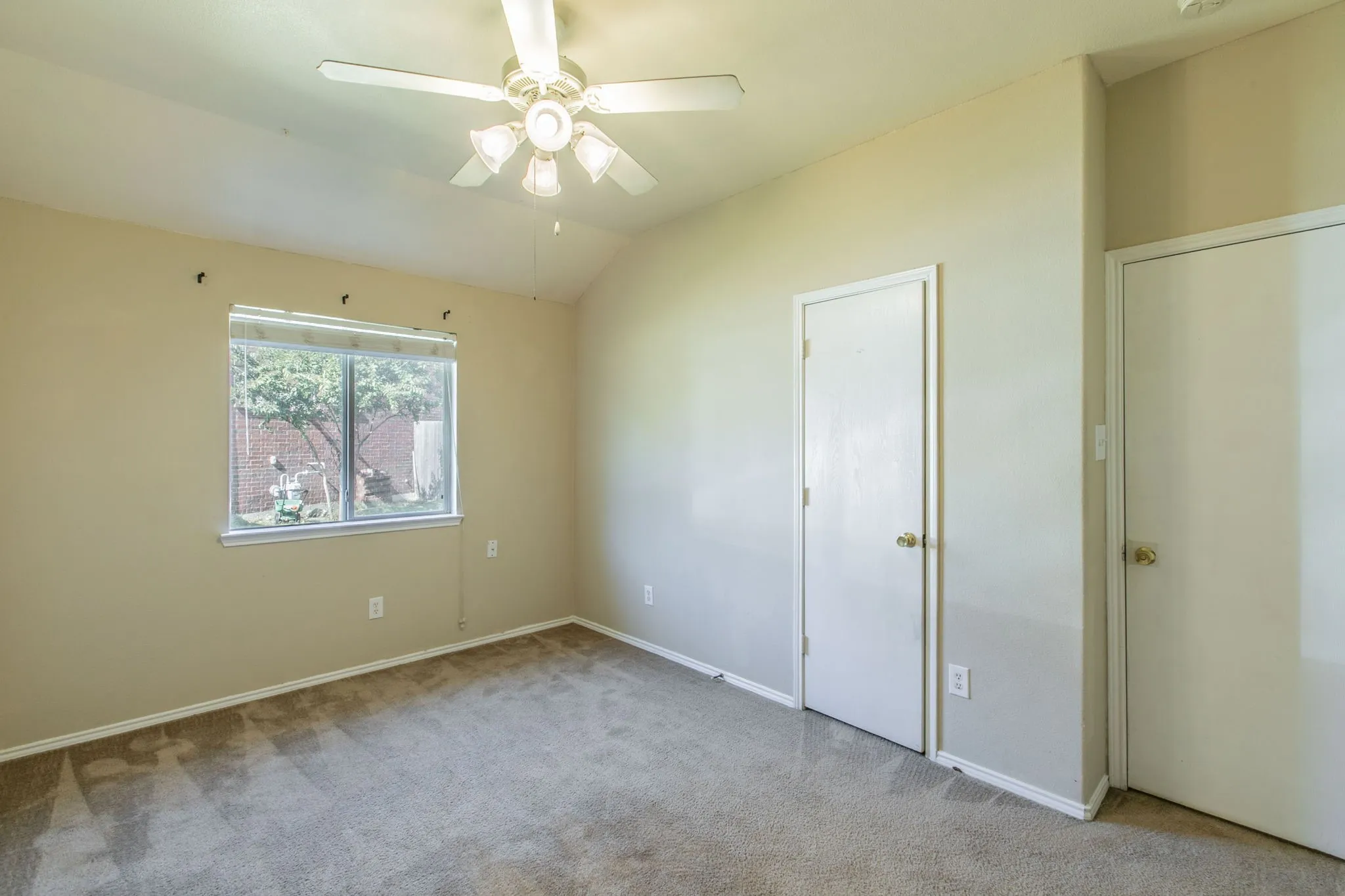Single Family Residence For Sale in Tarrant County , 6717 Dream Dust Drive, North Richland Hills, Texas 76180, 3 Bedroom, 2 Bathroom, 2 Garage spaces, 1,808 Sqft, built in 2004, mls#21348526, Real Estate Agent in North Richland Hills, Homes For Sale in Tarrant county, Homes For Sale in North Richland Hills, Realtor in North Richland Hills Texas, Real Estate Brokerage Independent Realty Texas, Luminita Cordes Realtor