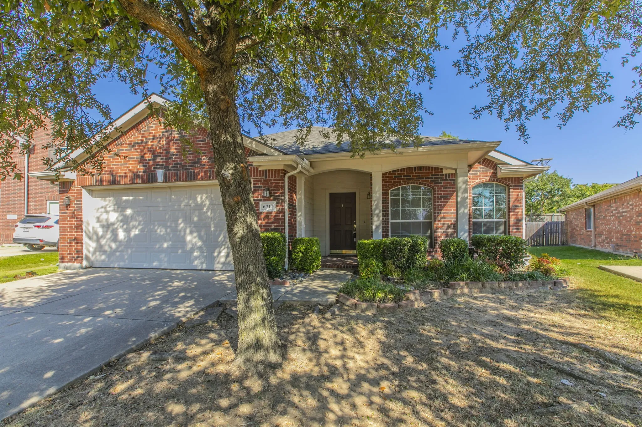 Single Family Residence For Sale in Tarrant County , 6717 Dream Dust Drive, North Richland Hills, Texas 76180, 3 Bedroom, 2 Bathroom, 2 Garage spaces, 1,808 Sqft, built in 2004, mls#21348526, Real Estate Agent in North Richland Hills, Homes For Sale in Tarrant county, Homes For Sale in North Richland Hills, Realtor in North Richland Hills Texas, Real Estate Brokerage Independent Realty Texas, Luminita Cordes Realtor