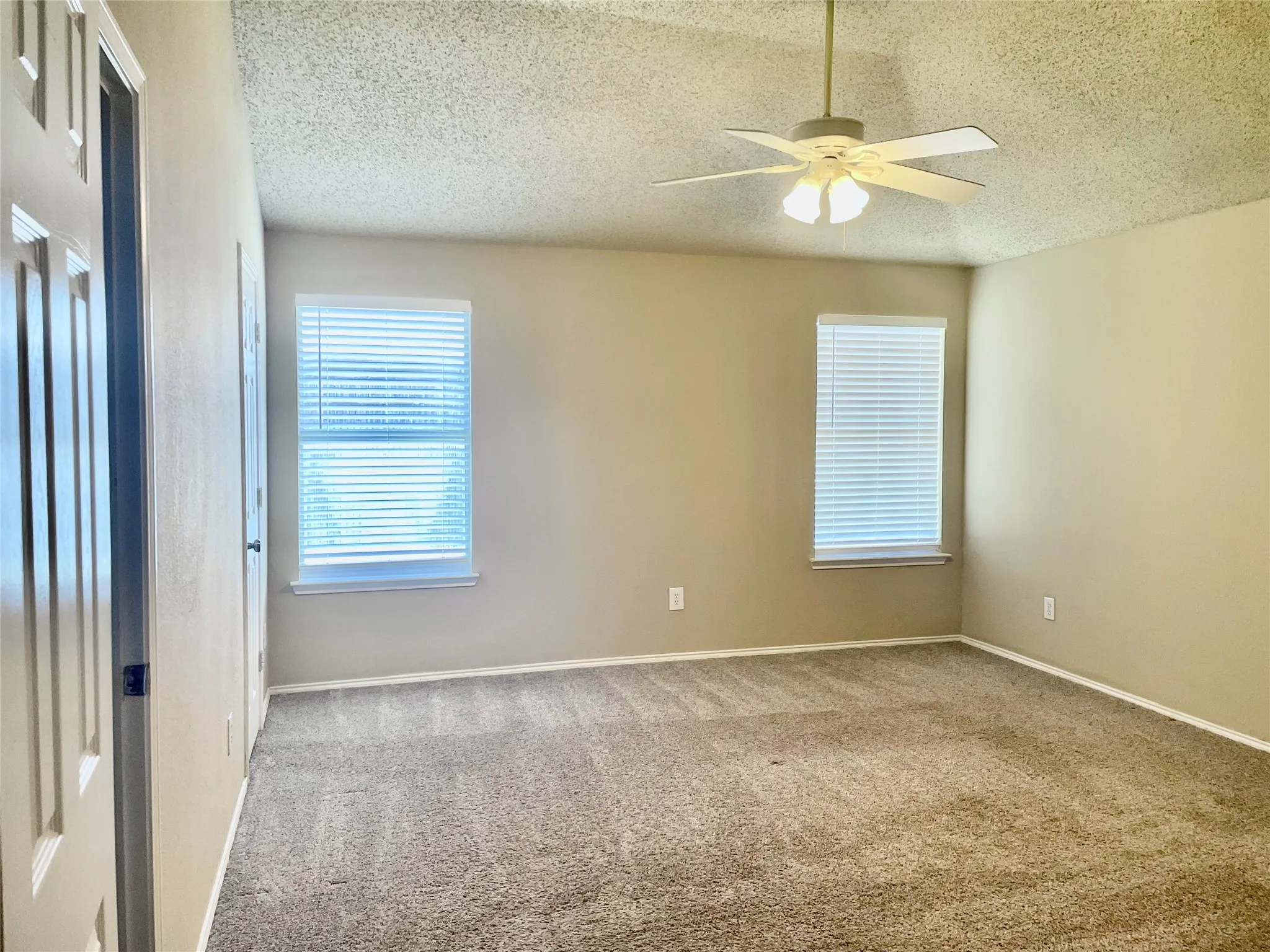 Single Family Residence For Rent in Denton County , 1308 Wenatchee Drive, Krum, Texas 76249, 3 Bedroom, 2 Bathroom, 2 Garage spaces, 1,618 Sqft, built in 2002, mls#21349298, Real Estate Agent in Krum, Homes For Rent in Denton county, Homes For Rent in Krum, Realtor in Krum Texas, Real Estate Brokerage Independent Realty Texas, Luminita Cordes Realtor