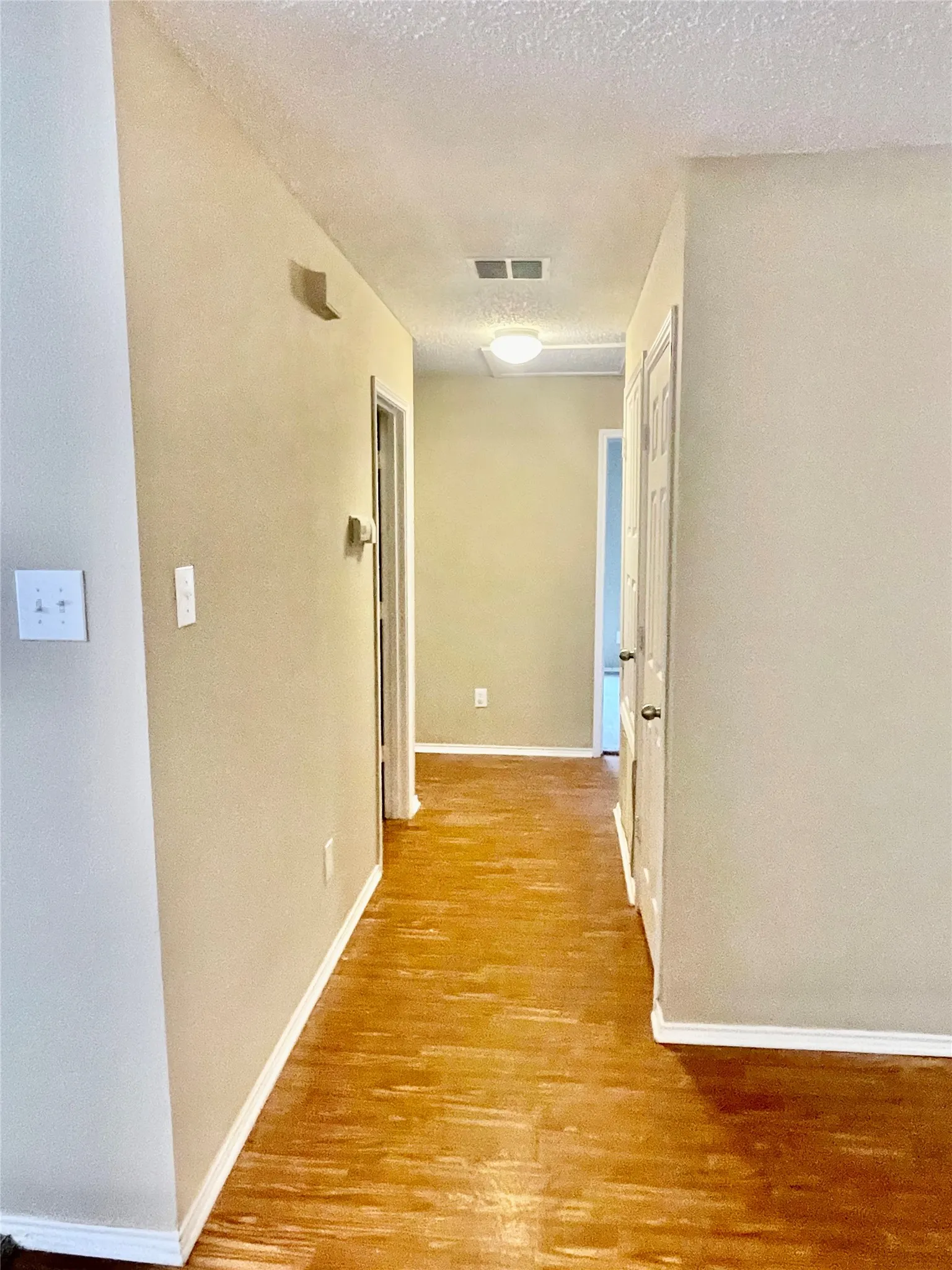Single Family Residence For Rent in Denton County , 1308 Wenatchee Drive, Krum, Texas 76249, 3 Bedroom, 2 Bathroom, 2 Garage spaces, 1,618 Sqft, built in 2002, mls#21349298, Real Estate Agent in Krum, Homes For Rent in Denton county, Homes For Rent in Krum, Realtor in Krum Texas, Real Estate Brokerage Independent Realty Texas, Luminita Cordes Realtor