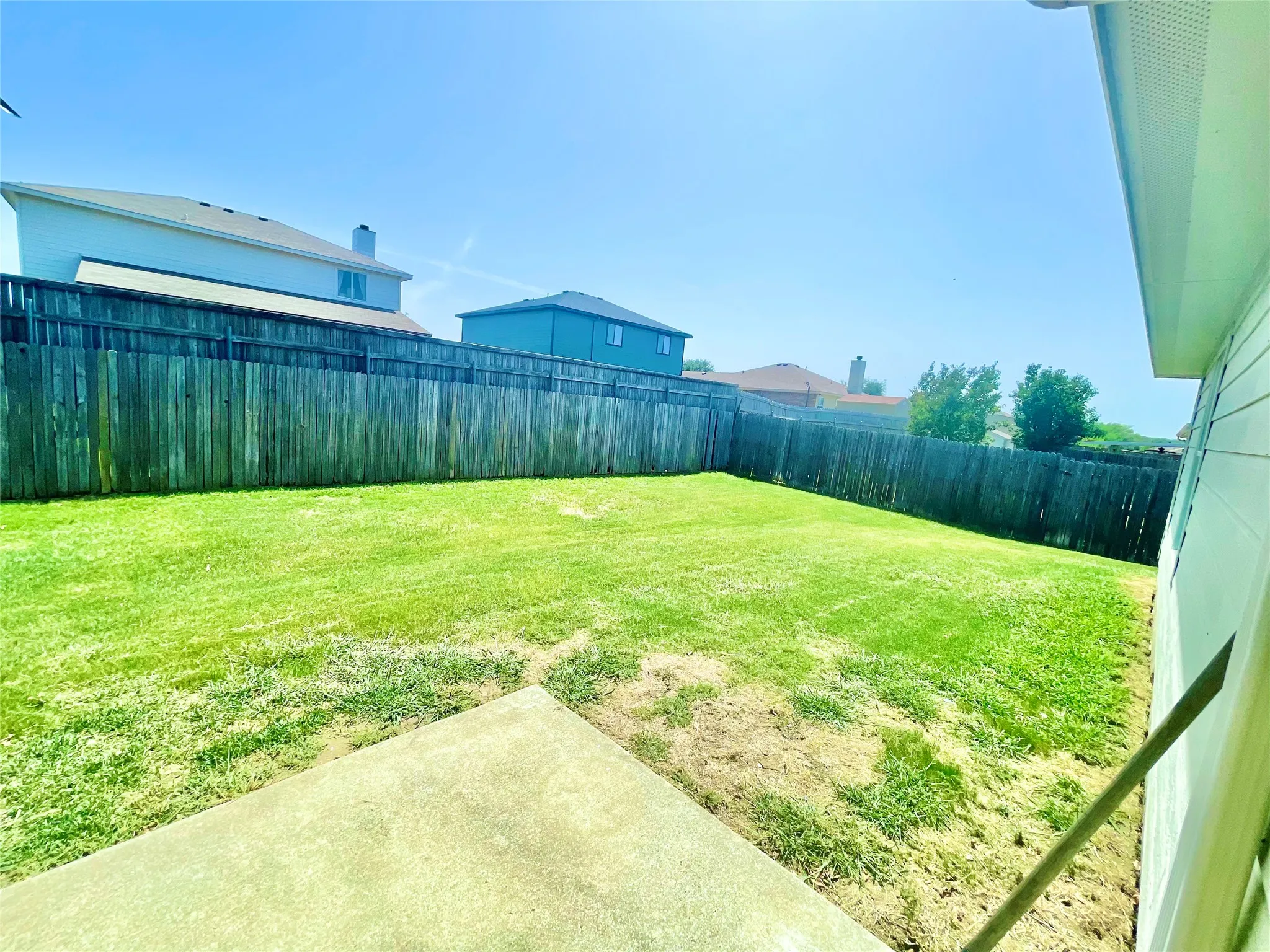 Single Family Residence For Rent in Denton County , 1308 Wenatchee Drive, Krum, Texas 76249, 3 Bedroom, 2 Bathroom, 2 Garage spaces, 1,618 Sqft, built in 2002, mls#21349298, Real Estate Agent in Krum, Homes For Rent in Denton county, Homes For Rent in Krum, Realtor in Krum Texas, Real Estate Brokerage Independent Realty Texas, Luminita Cordes Realtor