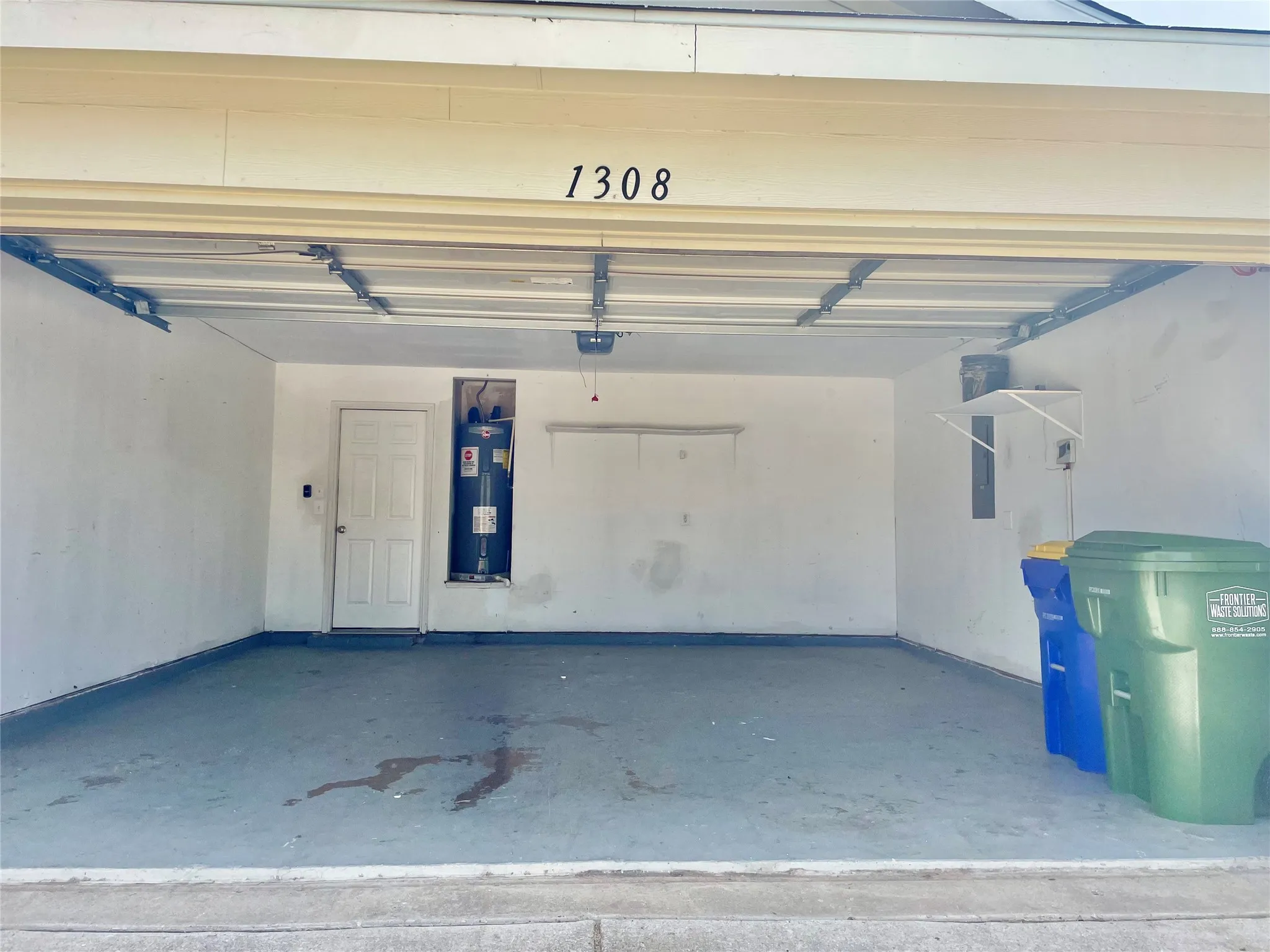 Single Family Residence For Rent in Denton County , 1308 Wenatchee Drive, Krum, Texas 76249, 3 Bedroom, 2 Bathroom, 2 Garage spaces, 1,618 Sqft, built in 2002, mls#21349298, Real Estate Agent in Krum, Homes For Rent in Denton county, Homes For Rent in Krum, Realtor in Krum Texas, Real Estate Brokerage Independent Realty Texas, Luminita Cordes Realtor