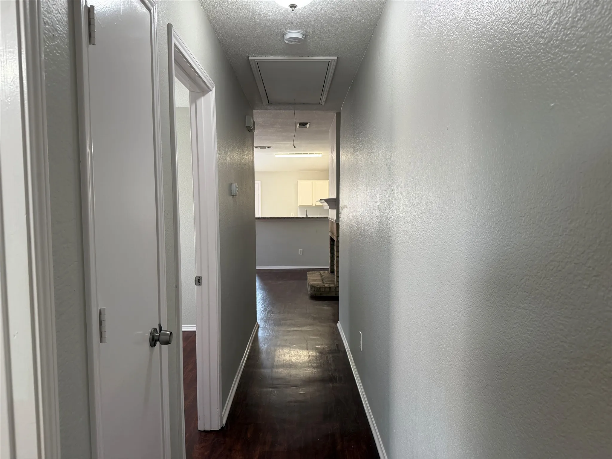 Single Family Residence For Rent in Dallas County , 10239 Blackjack Oaks Drive, Dallas, Texas 75227, 3 Bedroom, 2 Bathroom, 1 Garage spaces, 1,259 Sqft, built in 1999, mls#21349303, Real Estate Agent in Dallas, Homes For Rent in Dallas county, Homes For Rent in Dallas, Realtor in Dallas Texas, Real Estate Brokerage Independent Realty Texas, Luminita Cordes Realtor
