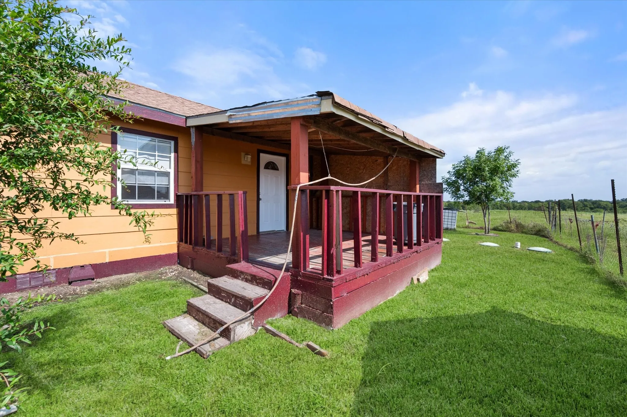 Single Family Residence For Sale in Navarro County , 8057 Wilson Ranch Road, Barry, Texas 75102, 2 Bedroom, 1 Bathroom, 1 Garage spaces, 1,066 Sqft, built in 2018, mls#21347180, Real Estate Agent in Barry, Homes For Sale in Navarro county, Homes For Sale in Barry, Realtor in Barry Texas, Real Estate Brokerage Independent Realty Texas, Luminita Cordes Realtor