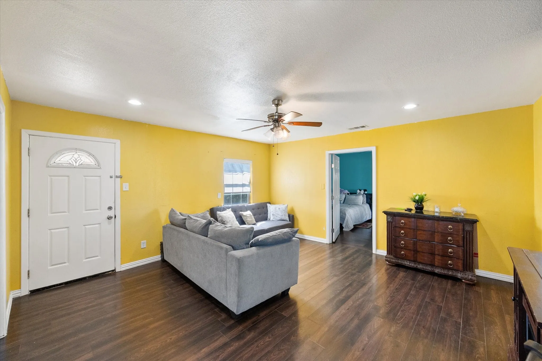 Single Family Residence For Sale in Navarro County , 8057 Wilson Ranch Road, Barry, Texas 75102, 2 Bedroom, 1 Bathroom, 1 Garage spaces, 1,066 Sqft, built in 2018, mls#21347180, Real Estate Agent in Barry, Homes For Sale in Navarro county, Homes For Sale in Barry, Realtor in Barry Texas, Real Estate Brokerage Independent Realty Texas, Luminita Cordes Realtor