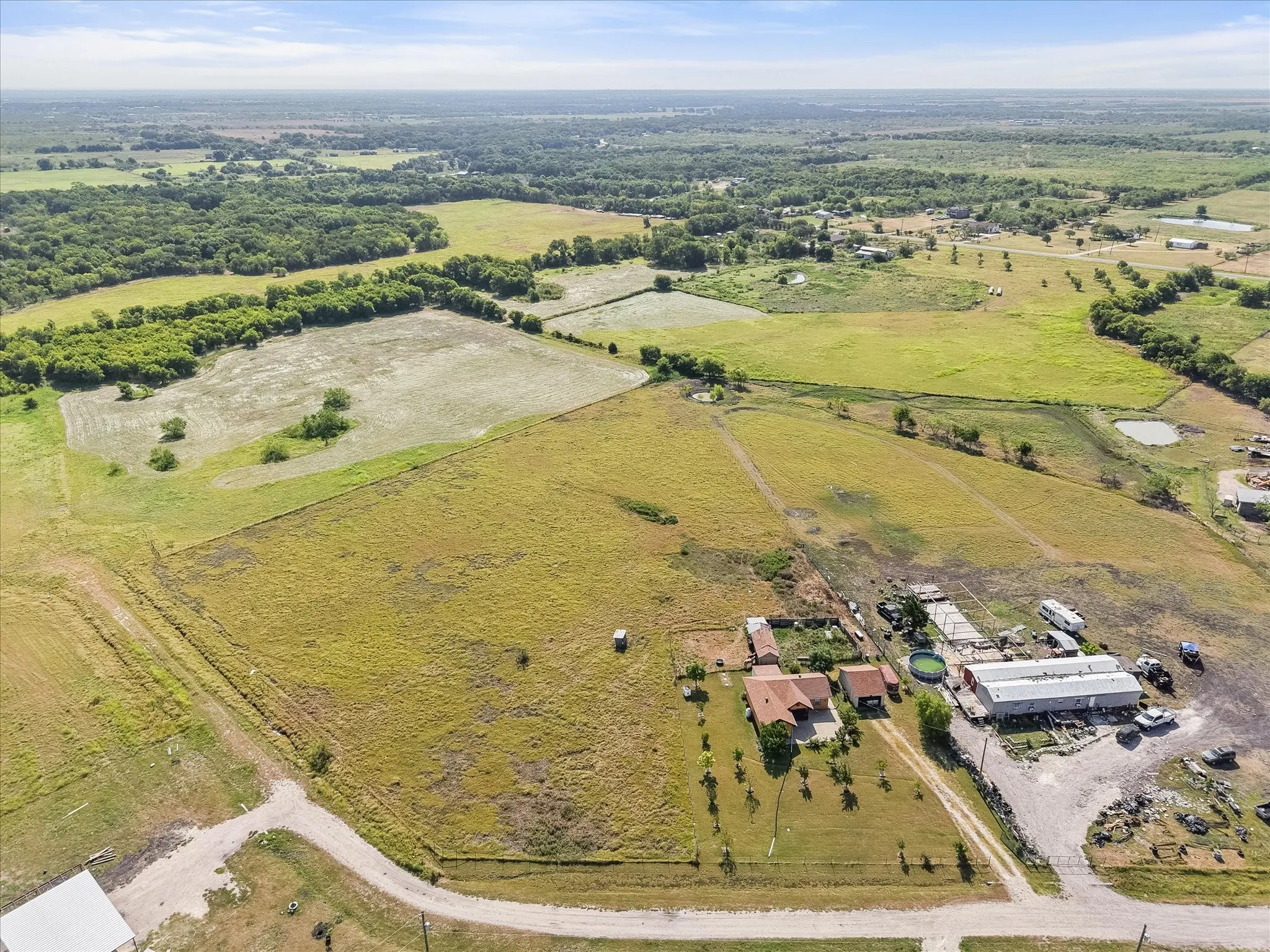Single Family Residence For Sale in Navarro County , 8057 Wilson Ranch Road, Barry, Texas 75102, 2 Bedroom, 1 Bathroom, 1 Garage spaces, 1,066 Sqft, built in 2018, mls#21347180, Real Estate Agent in Barry, Homes For Sale in Navarro county, Homes For Sale in Barry, Realtor in Barry Texas, Real Estate Brokerage Independent Realty Texas, Luminita Cordes Realtor