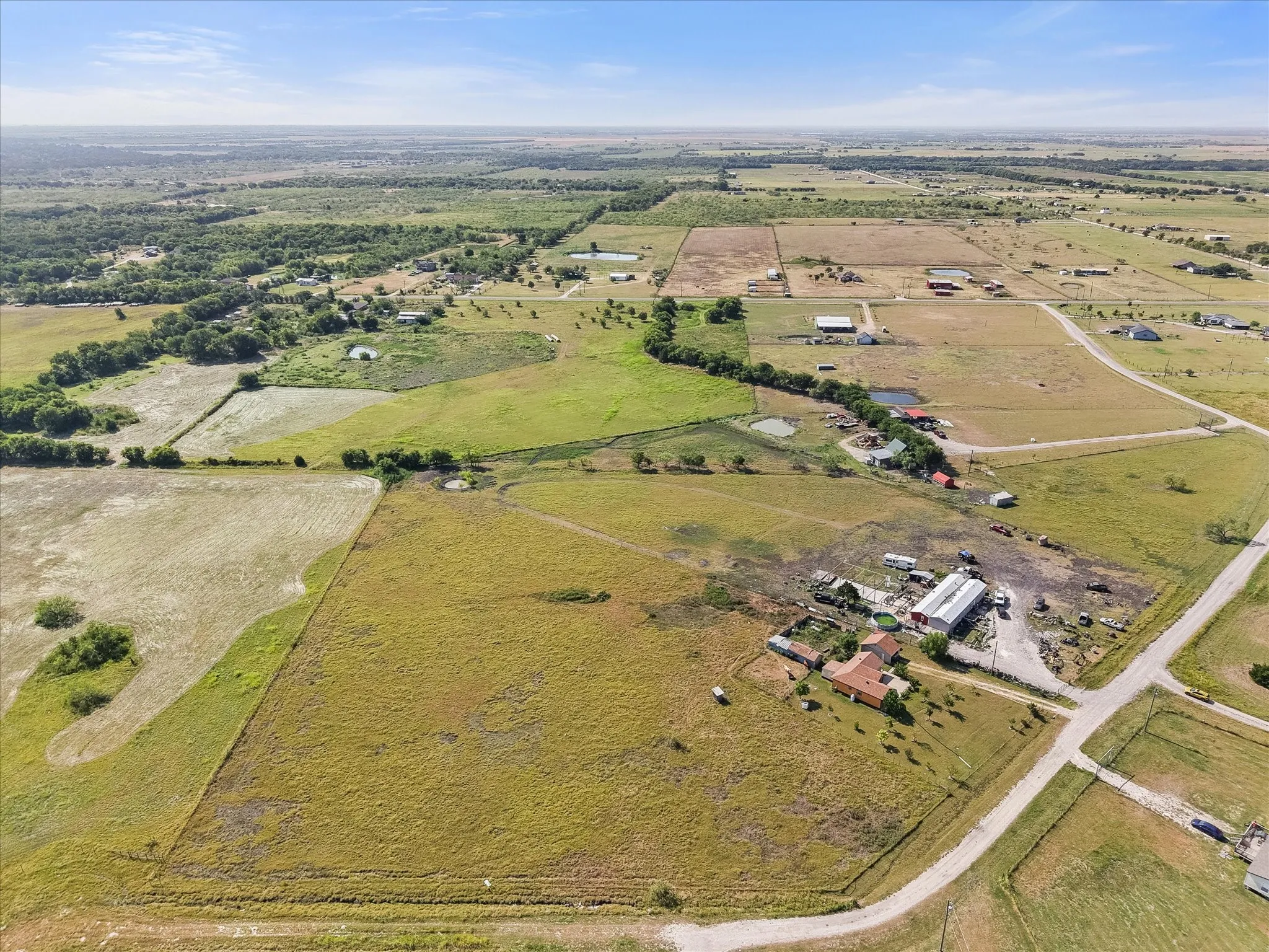 Single Family Residence For Sale in Navarro County , 8057 Wilson Ranch Road, Barry, Texas 75102, 2 Bedroom, 1 Bathroom, 1 Garage spaces, 1,066 Sqft, built in 2018, mls#21347180, Real Estate Agent in Barry, Homes For Sale in Navarro county, Homes For Sale in Barry, Realtor in Barry Texas, Real Estate Brokerage Independent Realty Texas, Luminita Cordes Realtor