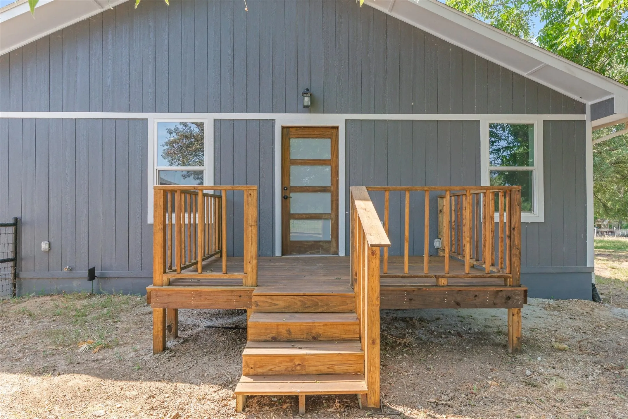 Single Family Residence For Sale in Rains County , 213 Club Circle, East Tawakoni, Texas 75472, 3 Bedroom, 2 Bathroom, Garage spaces, 1,904 Sqft, built in 1998, mls#21342886, Real Estate Agent in East Tawakoni, Homes For Sale in Rains county, Homes For Sale in East Tawakoni, Realtor in East Tawakoni Texas, Real Estate Brokerage Independent Realty Texas, Luminita Cordes Realtor
