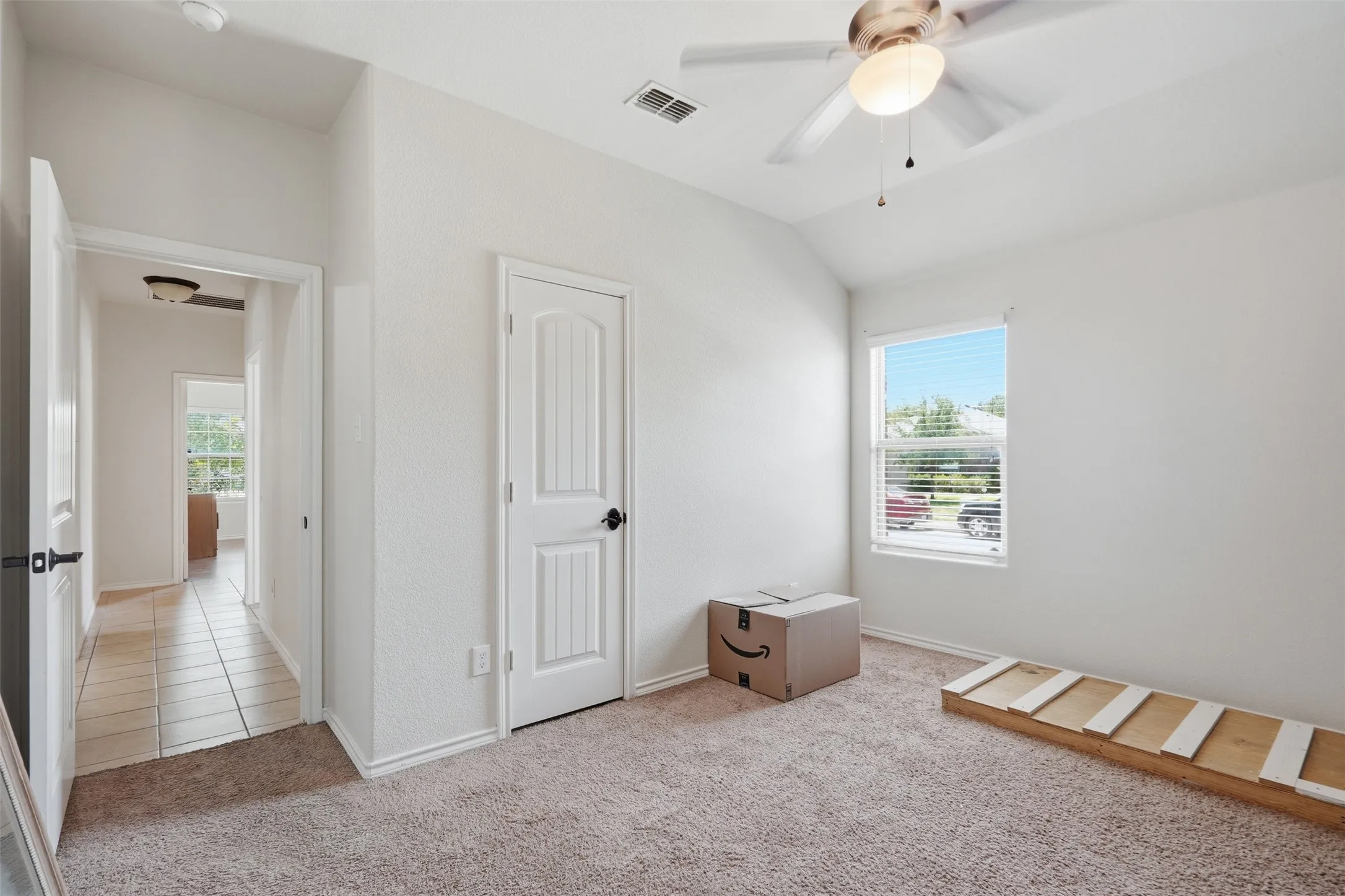 Single Family Residence For Sale in Tarrant County , 1124 Autumnwood Drive, Azle, Texas 76020, 4 Bedroom, 2 Bathroom, 2 Garage spaces, 1,772 Sqft, built in 2017, mls#21349305, Real Estate Agent in Azle, Homes For Sale in Tarrant county, Homes For Sale in Azle, Realtor in Azle Texas, Real Estate Brokerage Independent Realty Texas, Luminita Cordes Realtor