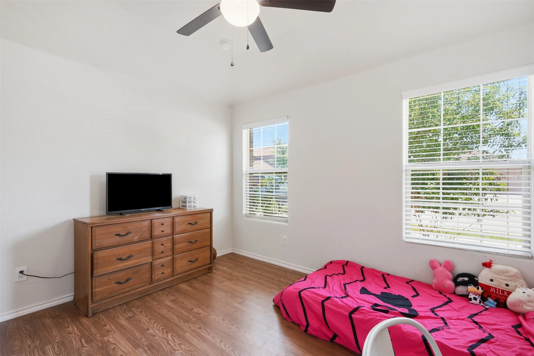 Single Family Residence For Sale in Tarrant County , 1124 Autumnwood Drive, Azle, Texas 76020, 4 Bedroom, 2 Bathroom, 2 Garage spaces, 1,772 Sqft, built in 2017, mls#21349305, Real Estate Agent in Azle, Homes For Sale in Tarrant county, Homes For Sale in Azle, Realtor in Azle Texas, Real Estate Brokerage Independent Realty Texas, Luminita Cordes Realtor