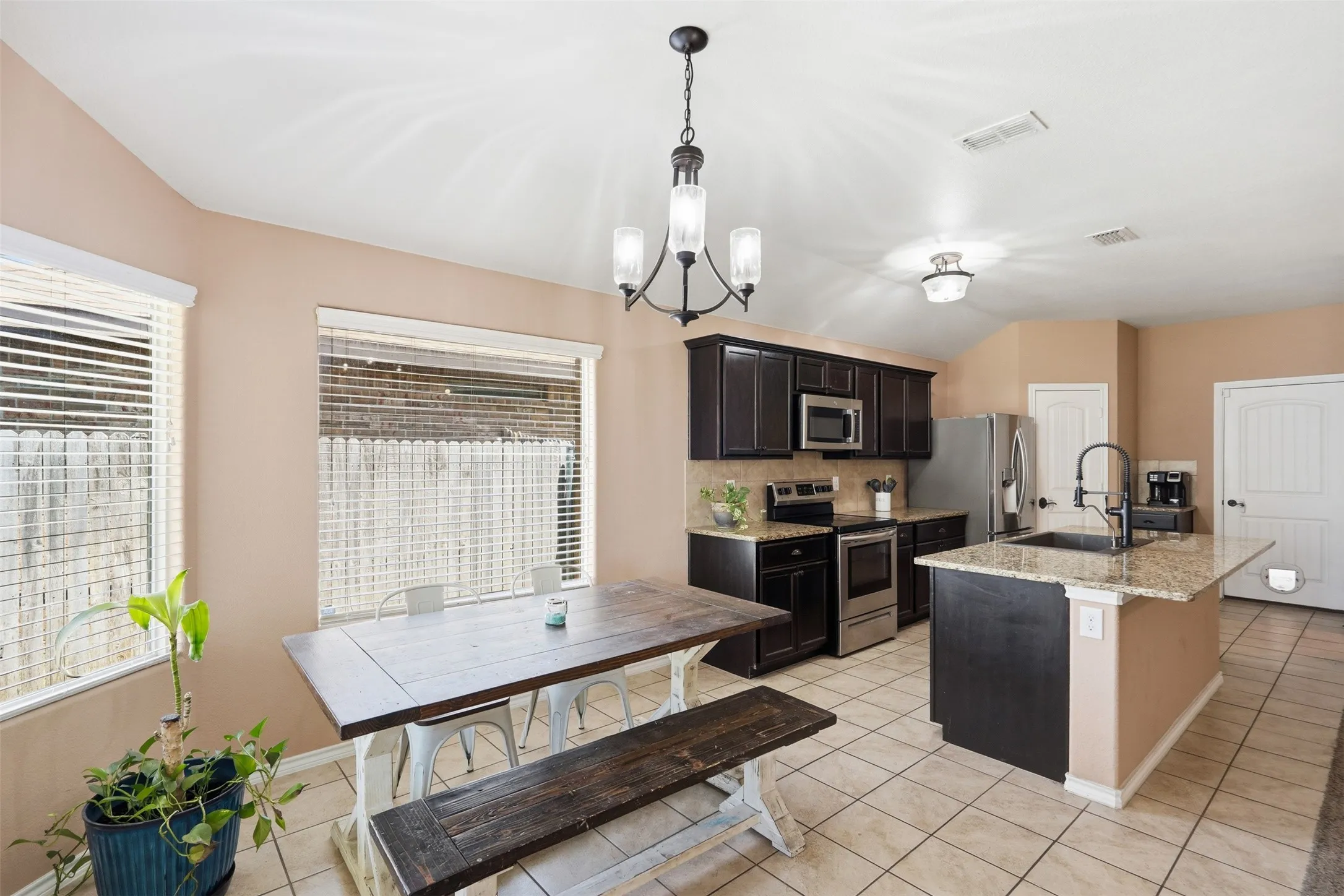 Single Family Residence For Sale in Tarrant County , 1124 Autumnwood Drive, Azle, Texas 76020, 4 Bedroom, 2 Bathroom, 2 Garage spaces, 1,772 Sqft, built in 2017, mls#21349305, Real Estate Agent in Azle, Homes For Sale in Tarrant county, Homes For Sale in Azle, Realtor in Azle Texas, Real Estate Brokerage Independent Realty Texas, Luminita Cordes Realtor
