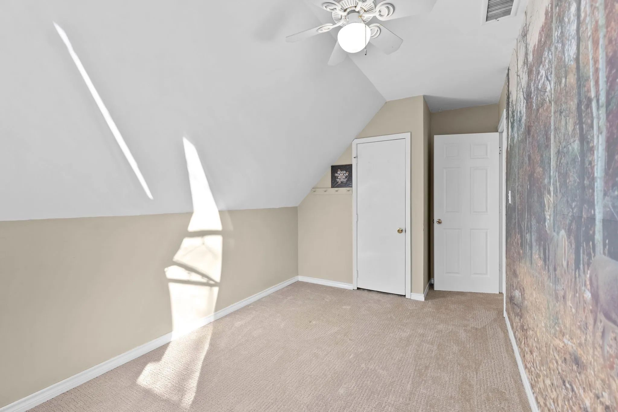 Single Family Residence For Sale in Hunt County , 1801 Private Road 3340, Greenville, Texas 75402, 6 Bedroom, 3 Bathroom, 2 Garage spaces, 2,828 Sqft, built in 1982, mls#21349321, Real Estate Agent in Greenville, Homes For Sale in Hunt county, Homes For Sale in Greenville, Realtor in Greenville Texas, Real Estate Brokerage Independent Realty Texas, Luminita Cordes Realtor