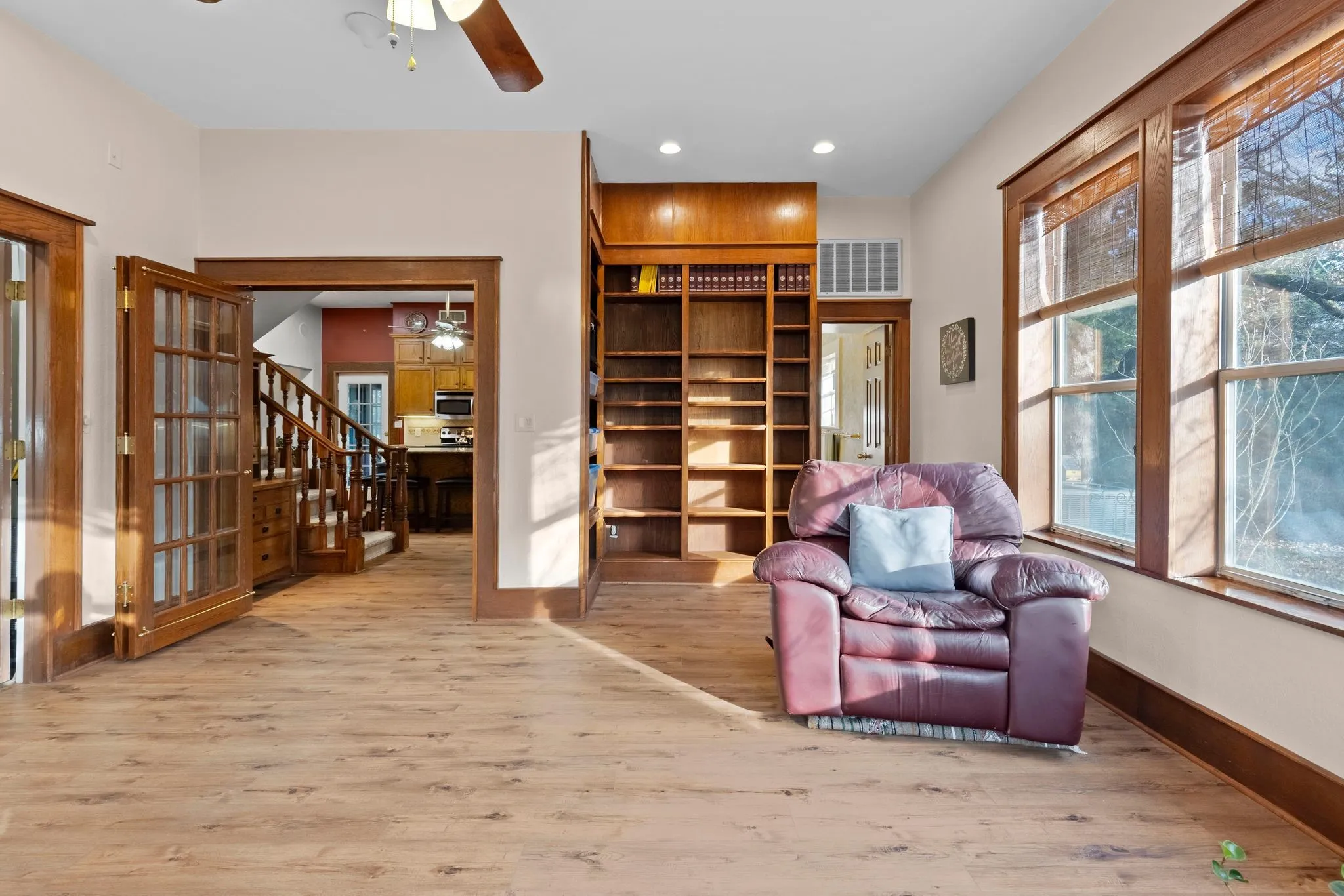 Single Family Residence For Sale in Hunt County , 1801 Private Road 3340, Greenville, Texas 75402, 6 Bedroom, 3 Bathroom, 2 Garage spaces, 2,828 Sqft, built in 1982, mls#21349321, Real Estate Agent in Greenville, Homes For Sale in Hunt county, Homes For Sale in Greenville, Realtor in Greenville Texas, Real Estate Brokerage Independent Realty Texas, Luminita Cordes Realtor