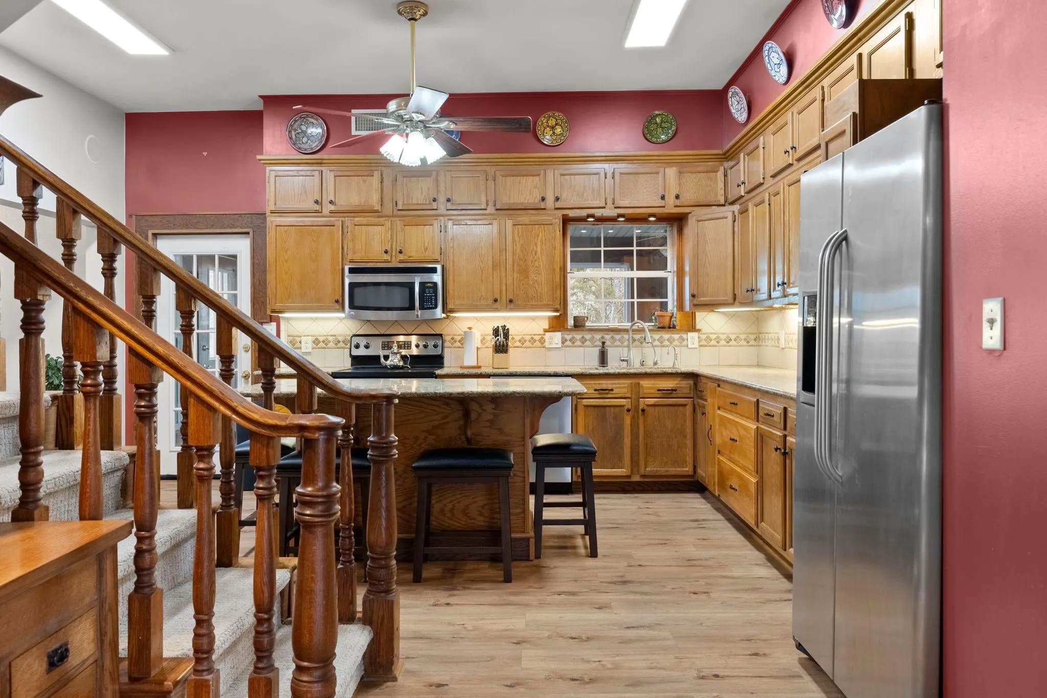 Single Family Residence For Sale in Hunt County , 1801 Private Road 3340, Greenville, Texas 75402, 6 Bedroom, 3 Bathroom, 2 Garage spaces, 2,828 Sqft, built in 1982, mls#21349321, Real Estate Agent in Greenville, Homes For Sale in Hunt county, Homes For Sale in Greenville, Realtor in Greenville Texas, Real Estate Brokerage Independent Realty Texas, Luminita Cordes Realtor