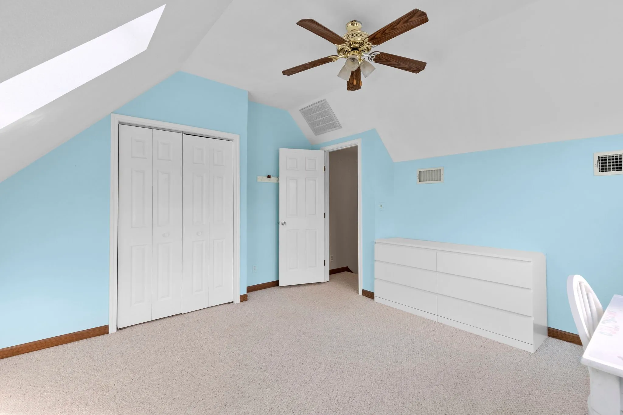 Single Family Residence For Sale in Hunt County , 1801 Private Road 3340, Greenville, Texas 75402, 6 Bedroom, 3 Bathroom, 2 Garage spaces, 2,828 Sqft, built in 1982, mls#21349321, Real Estate Agent in Greenville, Homes For Sale in Hunt county, Homes For Sale in Greenville, Realtor in Greenville Texas, Real Estate Brokerage Independent Realty Texas, Luminita Cordes Realtor
