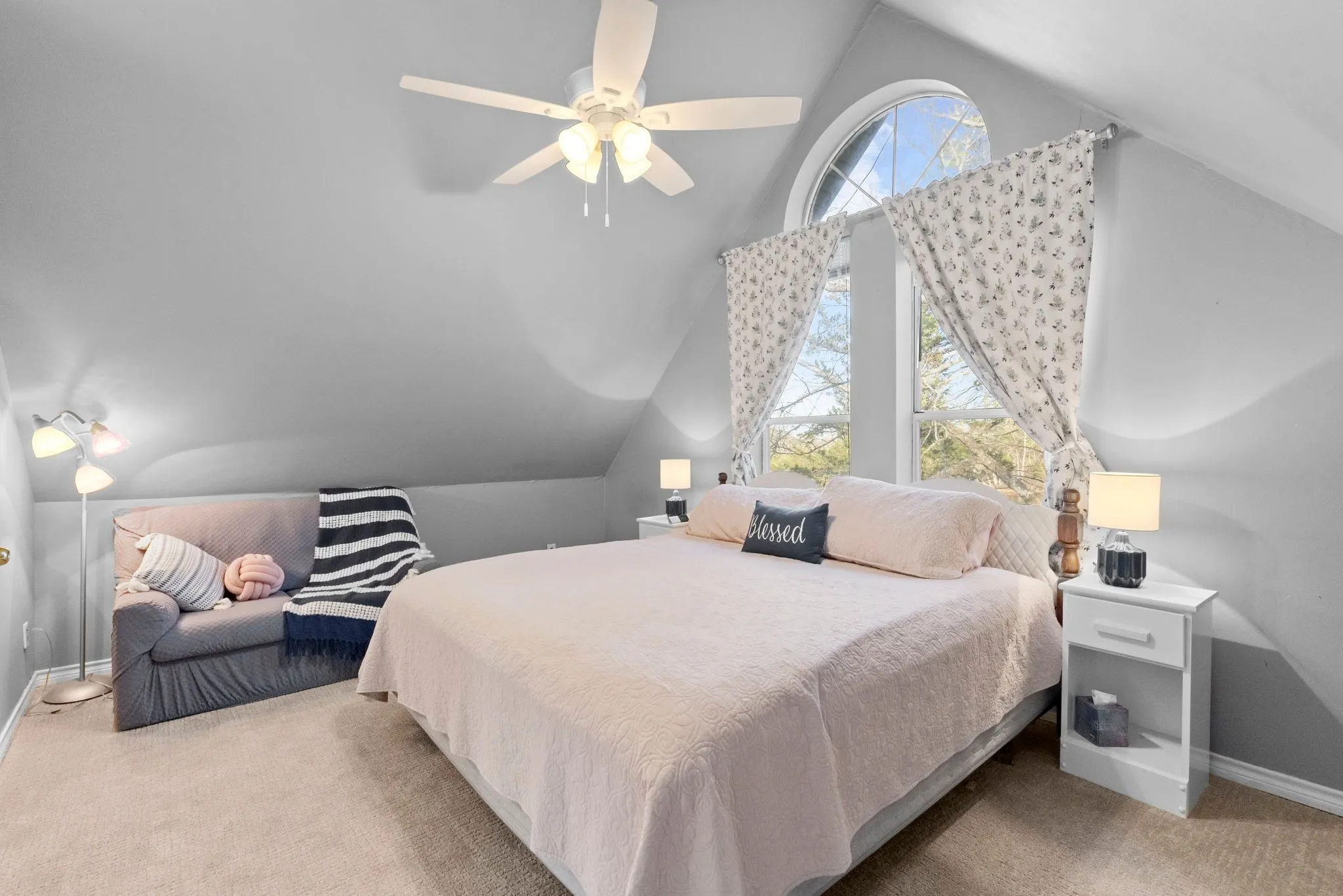 Single Family Residence For Sale in Hunt County , 1801 Private Road 3340, Greenville, Texas 75402, 6 Bedroom, 3 Bathroom, 2 Garage spaces, 2,828 Sqft, built in 1982, mls#21349321, Real Estate Agent in Greenville, Homes For Sale in Hunt county, Homes For Sale in Greenville, Realtor in Greenville Texas, Real Estate Brokerage Independent Realty Texas, Luminita Cordes Realtor