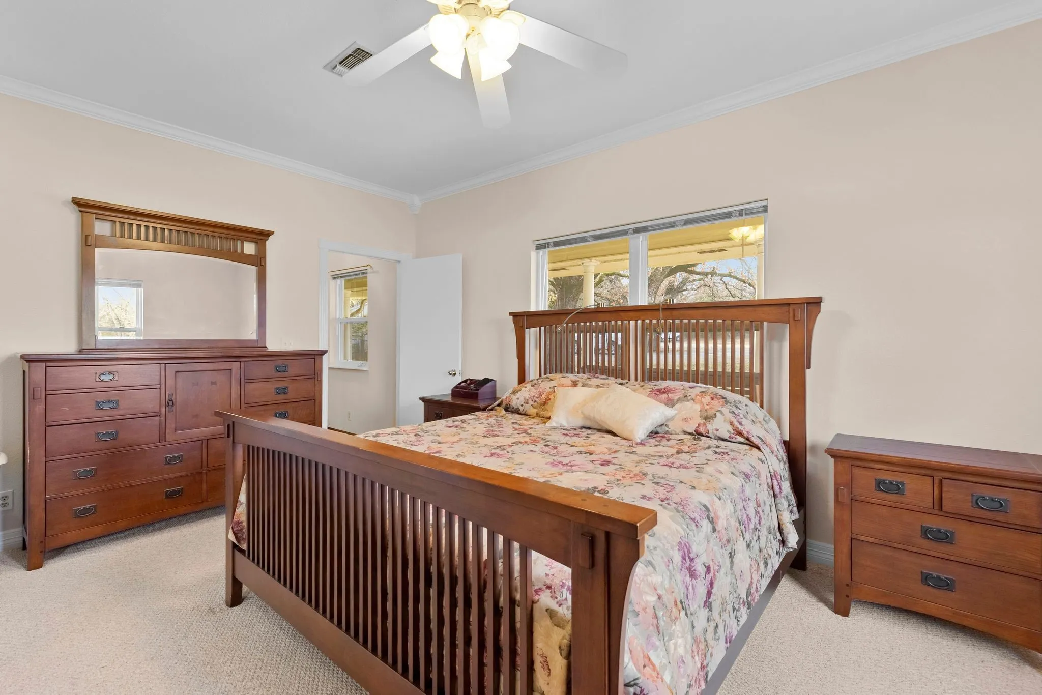 Single Family Residence For Sale in Hunt County , 1801 Private Road 3340, Greenville, Texas 75402, 6 Bedroom, 3 Bathroom, 2 Garage spaces, 2,828 Sqft, built in 1982, mls#21349321, Real Estate Agent in Greenville, Homes For Sale in Hunt county, Homes For Sale in Greenville, Realtor in Greenville Texas, Real Estate Brokerage Independent Realty Texas, Luminita Cordes Realtor