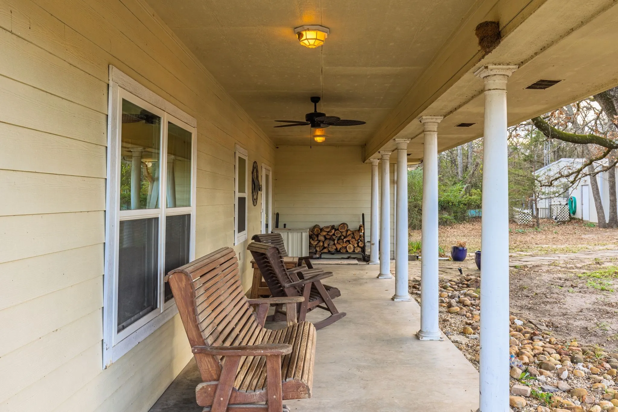 Single Family Residence For Sale in Hunt County , 1801 Private Road 3340, Greenville, Texas 75402, 6 Bedroom, 3 Bathroom, 2 Garage spaces, 2,828 Sqft, built in 1982, mls#21349321, Real Estate Agent in Greenville, Homes For Sale in Hunt county, Homes For Sale in Greenville, Realtor in Greenville Texas, Real Estate Brokerage Independent Realty Texas, Luminita Cordes Realtor