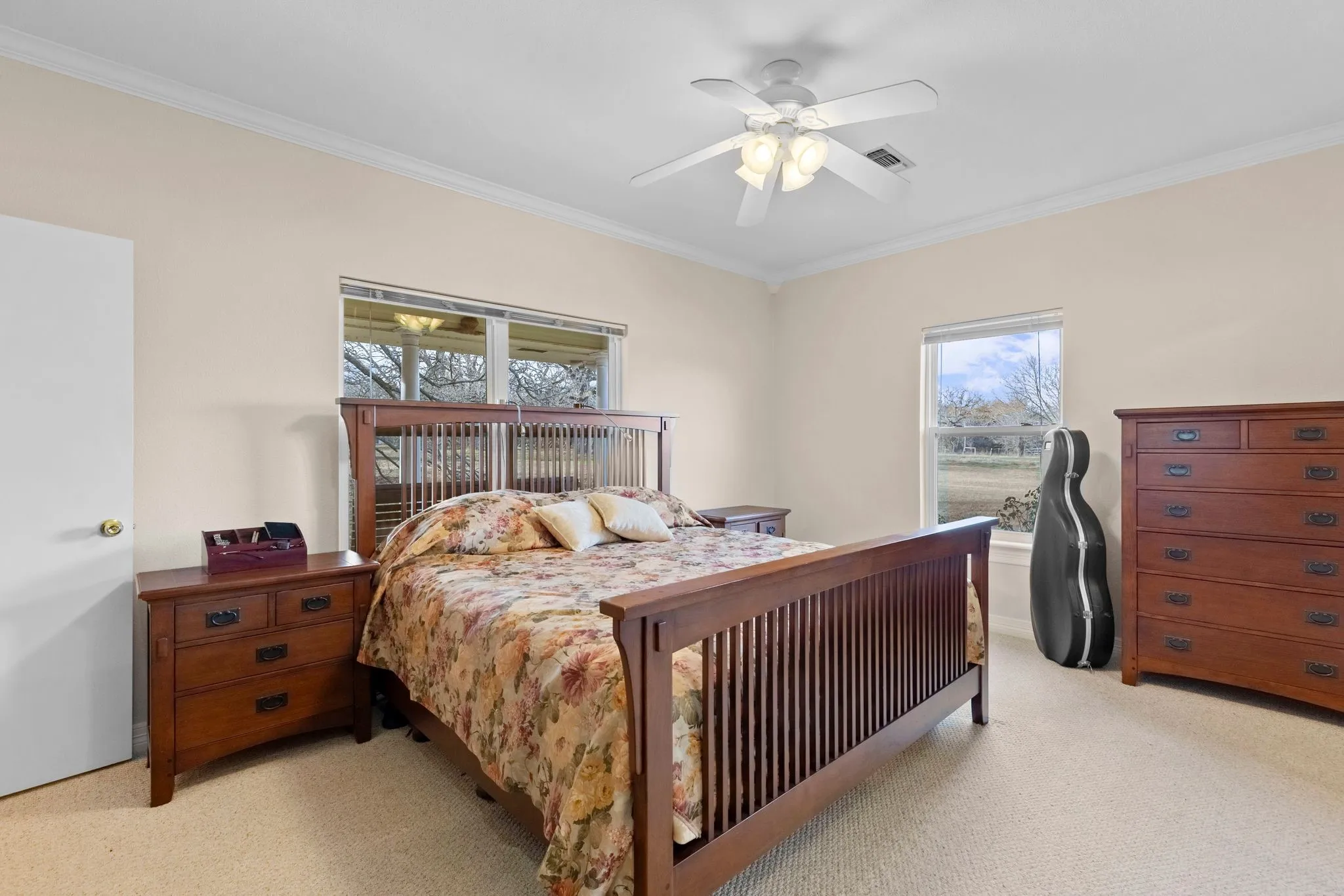 Single Family Residence For Sale in Hunt County , 1801 Private Road 3340, Greenville, Texas 75402, 6 Bedroom, 3 Bathroom, 2 Garage spaces, 2,828 Sqft, built in 1982, mls#21349321, Real Estate Agent in Greenville, Homes For Sale in Hunt county, Homes For Sale in Greenville, Realtor in Greenville Texas, Real Estate Brokerage Independent Realty Texas, Luminita Cordes Realtor