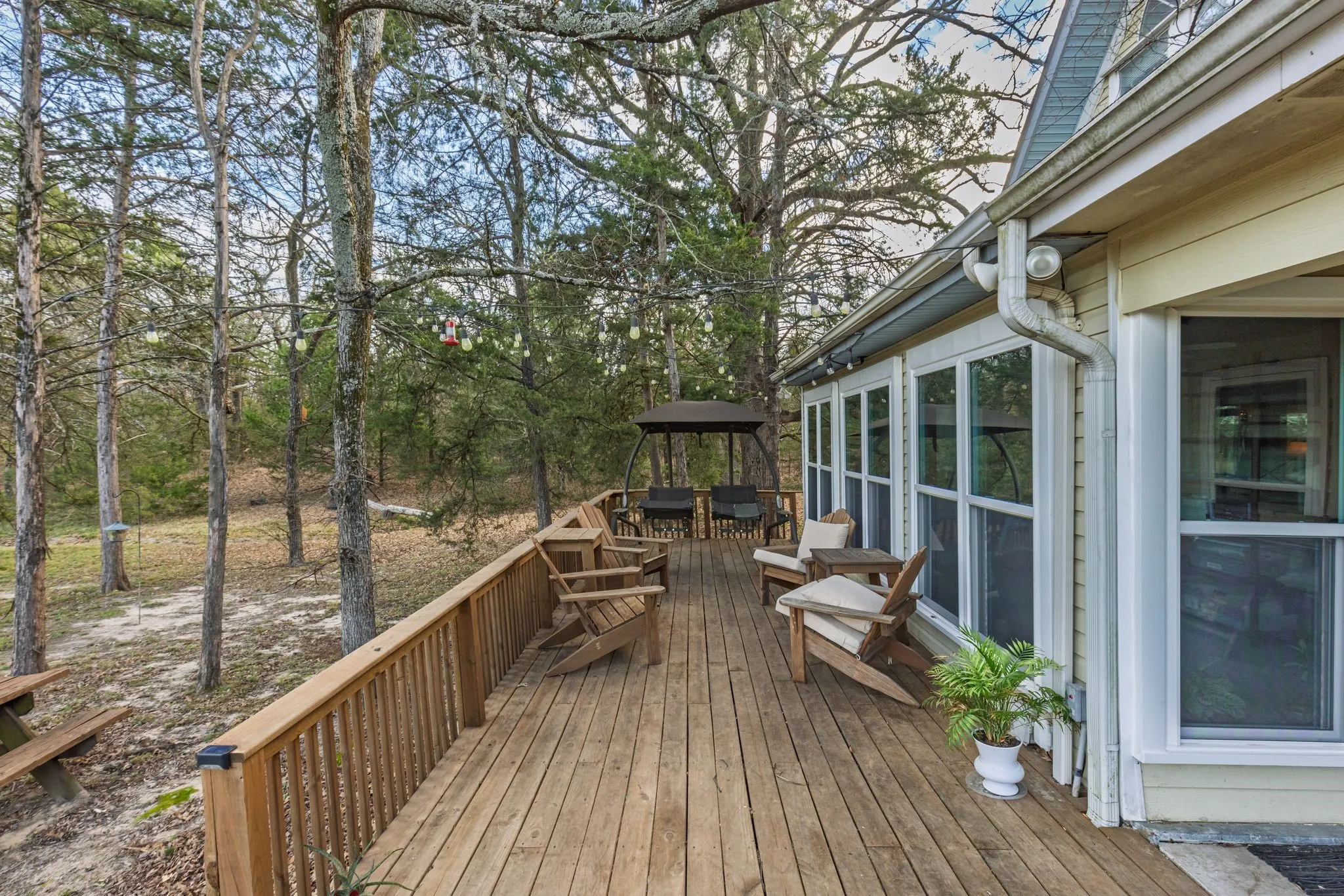 Single Family Residence For Sale in Hunt County , 1801 Private Road 3340, Greenville, Texas 75402, 6 Bedroom, 3 Bathroom, 2 Garage spaces, 2,828 Sqft, built in 1982, mls#21349321, Real Estate Agent in Greenville, Homes For Sale in Hunt county, Homes For Sale in Greenville, Realtor in Greenville Texas, Real Estate Brokerage Independent Realty Texas, Luminita Cordes Realtor