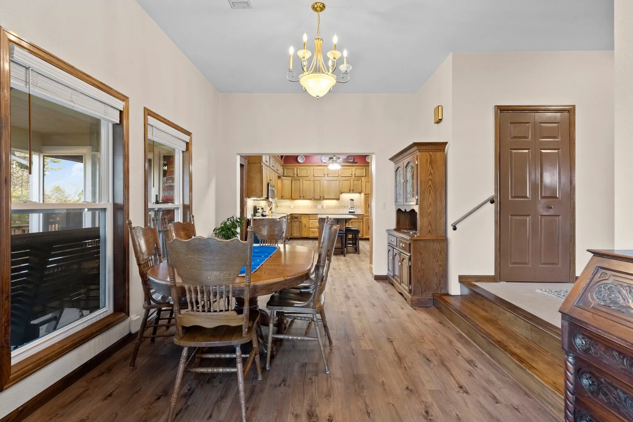 Single Family Residence For Sale in Hunt County , 1801 Private Road 3340, Greenville, Texas 75402, 6 Bedroom, 3 Bathroom, 2 Garage spaces, 2,828 Sqft, built in 1982, mls#21349321, Real Estate Agent in Greenville, Homes For Sale in Hunt county, Homes For Sale in Greenville, Realtor in Greenville Texas, Real Estate Brokerage Independent Realty Texas, Luminita Cordes Realtor