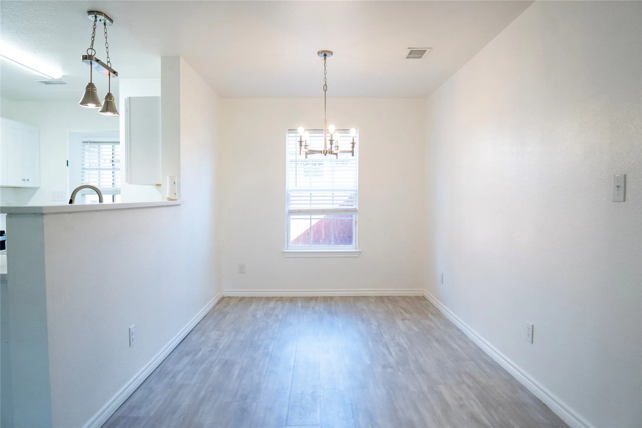Condominium For Sale in Collin County , 300 S Cottonbelt Avenue 3A, Wylie, Texas 75098, 3 Bedroom, 2 Bathroom, Garage spaces, 1,248 Sqft, built in 2011, mls#21349337, Real Estate Agent in Wylie, Homes For Sale in Collin county, Homes For Sale in Wylie, Realtor in Wylie Texas, Real Estate Brokerage Independent Realty Texas, Luminita Cordes Realtor