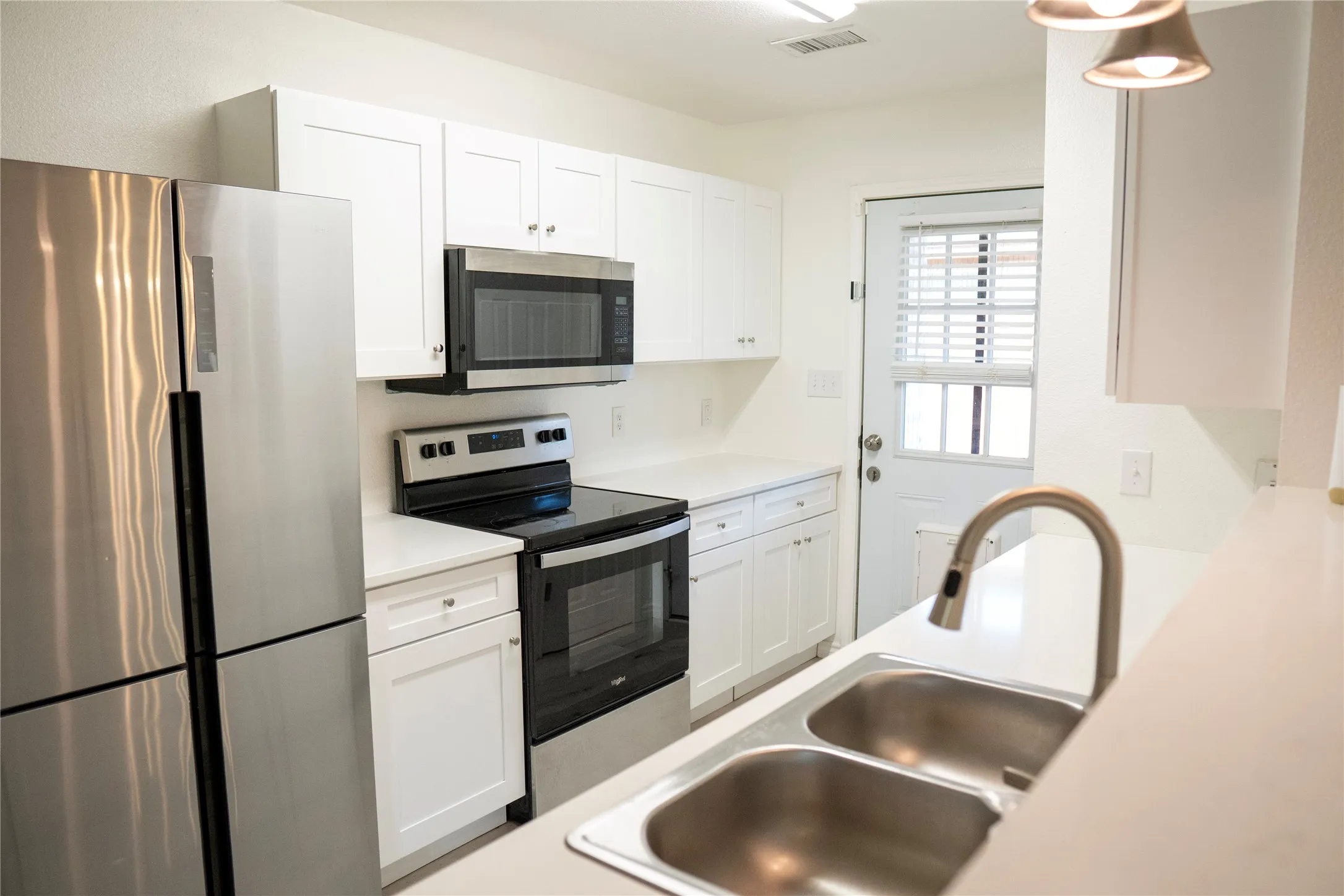 Condominium For Sale in Collin County , 300 S Cottonbelt Avenue 3A, Wylie, Texas 75098, 3 Bedroom, 2 Bathroom, Garage spaces, 1,248 Sqft, built in 2011, mls#21349337, Real Estate Agent in Wylie, Homes For Sale in Collin county, Homes For Sale in Wylie, Realtor in Wylie Texas, Real Estate Brokerage Independent Realty Texas, Luminita Cordes Realtor