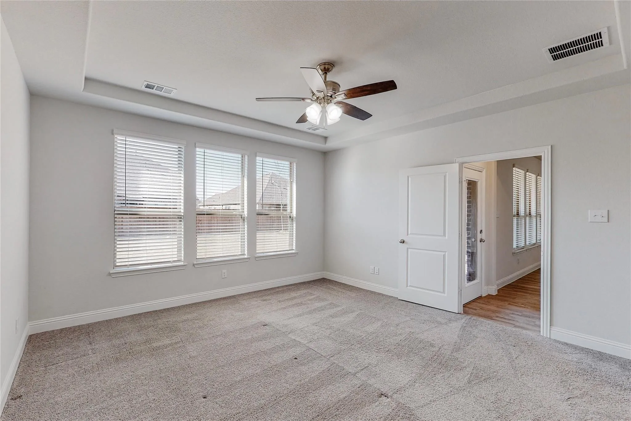 Single Family Residence For Rent in Collin County , 961 Waterview Drive, Prosper, Texas 75078, 4 Bedroom, 4 Bathroom, 2 Garage spaces, 2,514 Sqft, built in 2020, mls#21349212, Real Estate Agent in Prosper, Homes For Rent in Collin county, Homes For Rent in Prosper, Realtor in Prosper Texas, Real Estate Brokerage Independent Realty Texas, Luminita Cordes Realtor