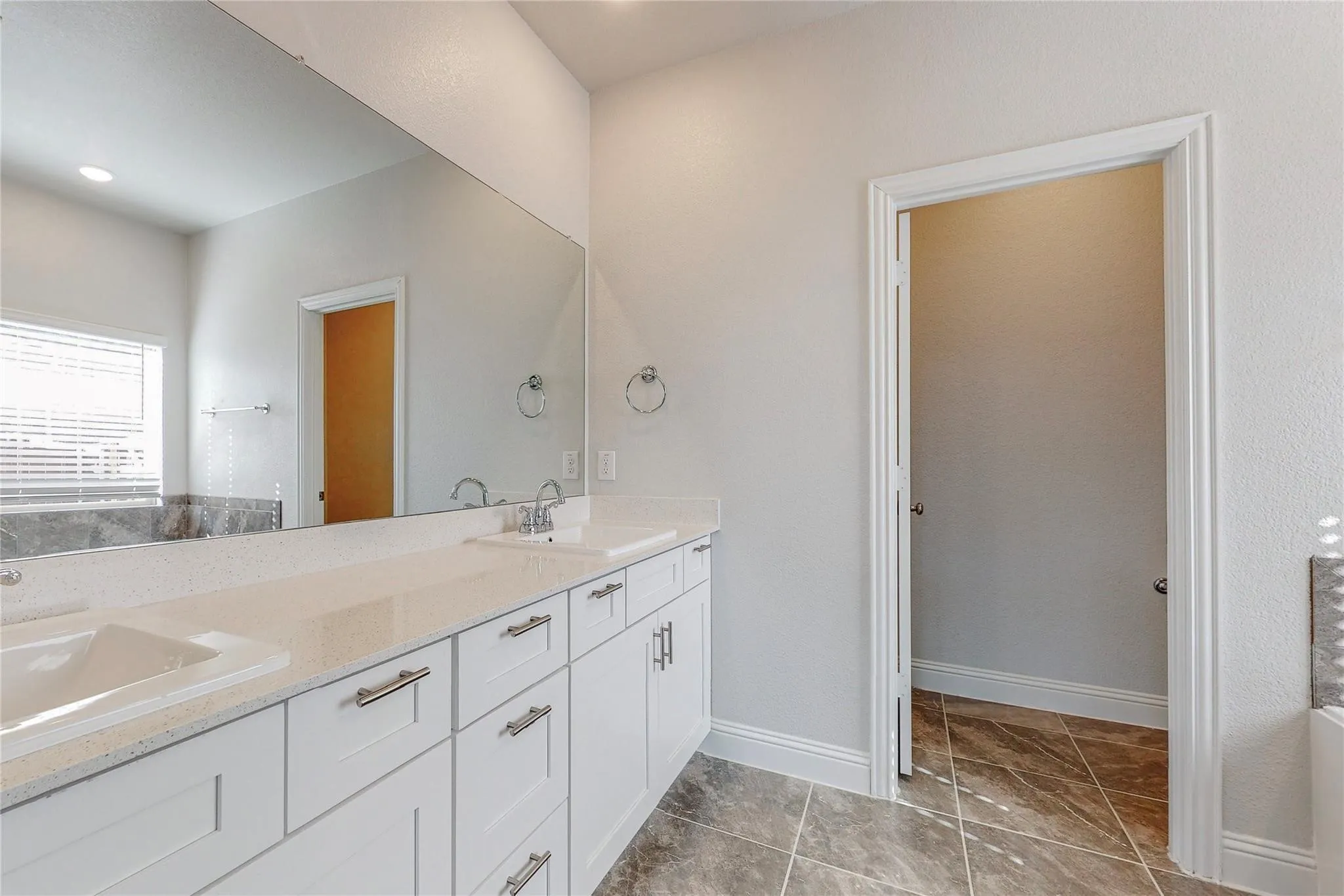 Single Family Residence For Rent in Collin County , 961 Waterview Drive, Prosper, Texas 75078, 4 Bedroom, 4 Bathroom, 2 Garage spaces, 2,514 Sqft, built in 2020, mls#21349212, Real Estate Agent in Prosper, Homes For Rent in Collin county, Homes For Rent in Prosper, Realtor in Prosper Texas, Real Estate Brokerage Independent Realty Texas, Luminita Cordes Realtor