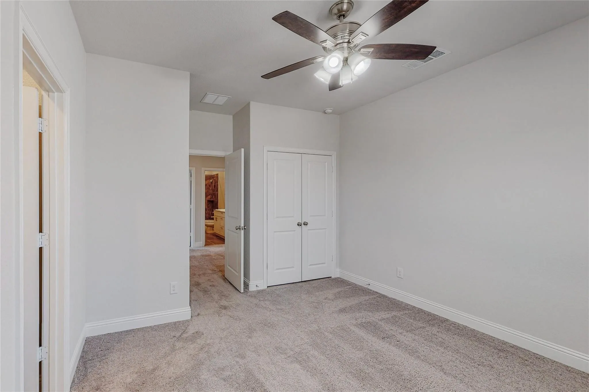Single Family Residence For Rent in Collin County , 961 Waterview Drive, Prosper, Texas 75078, 4 Bedroom, 4 Bathroom, 2 Garage spaces, 2,514 Sqft, built in 2020, mls#21349212, Real Estate Agent in Prosper, Homes For Rent in Collin county, Homes For Rent in Prosper, Realtor in Prosper Texas, Real Estate Brokerage Independent Realty Texas, Luminita Cordes Realtor