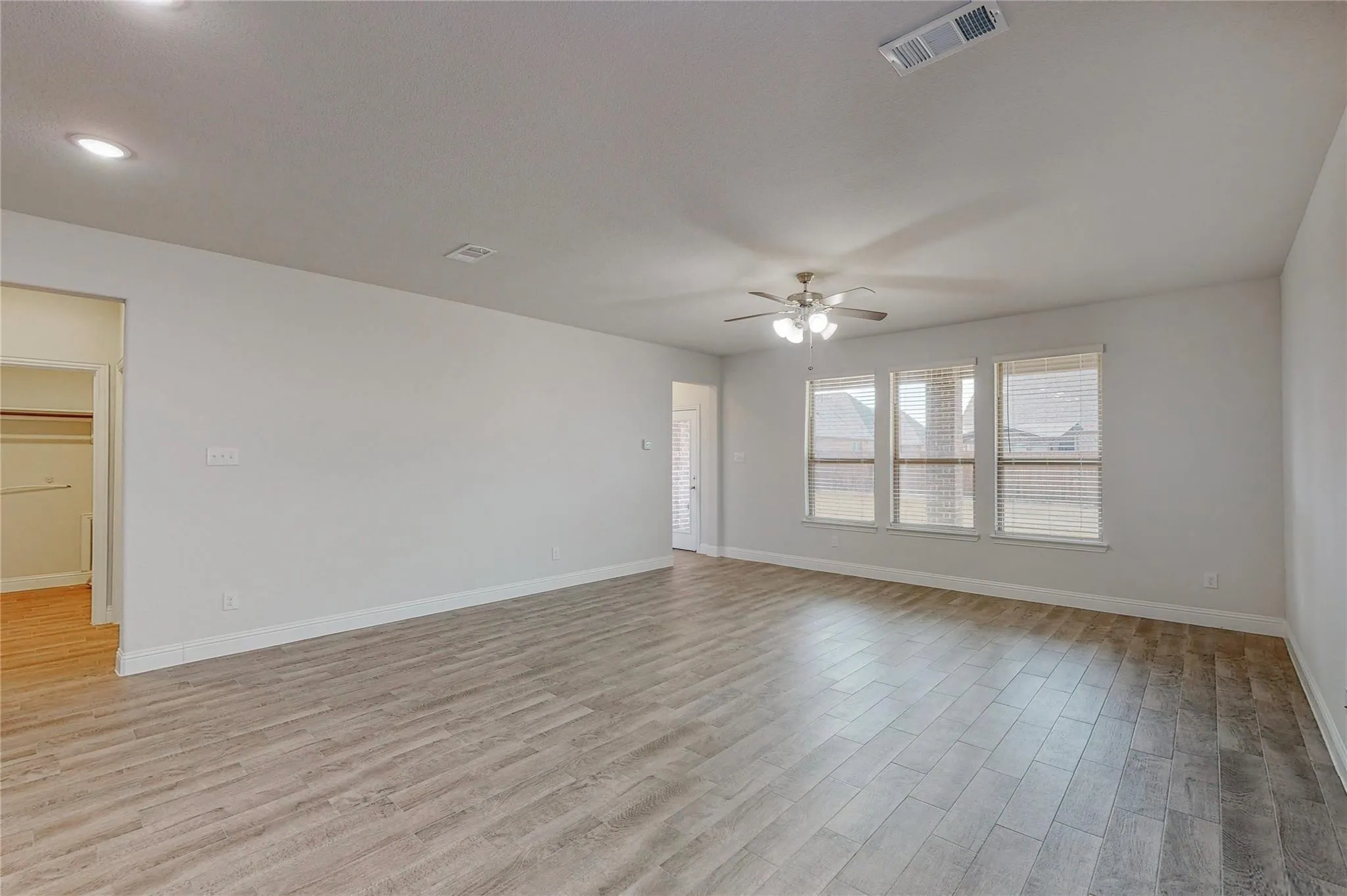 Single Family Residence For Rent in Collin County , 961 Waterview Drive, Prosper, Texas 75078, 4 Bedroom, 4 Bathroom, 2 Garage spaces, 2,514 Sqft, built in 2020, mls#21349212, Real Estate Agent in Prosper, Homes For Rent in Collin county, Homes For Rent in Prosper, Realtor in Prosper Texas, Real Estate Brokerage Independent Realty Texas, Luminita Cordes Realtor