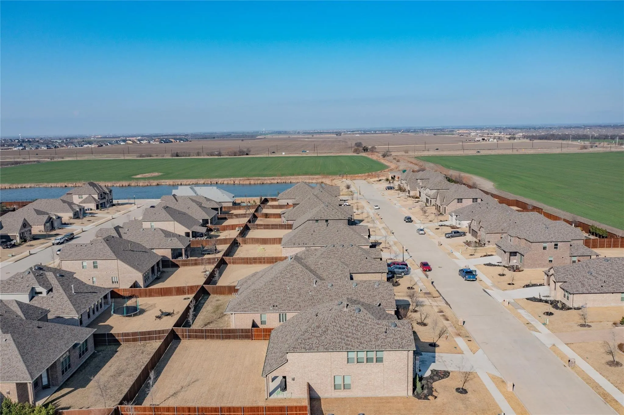 Single Family Residence For Rent in Collin County , 961 Waterview Drive, Prosper, Texas 75078, 4 Bedroom, 4 Bathroom, 2 Garage spaces, 2,514 Sqft, built in 2020, mls#21349212, Real Estate Agent in Prosper, Homes For Rent in Collin county, Homes For Rent in Prosper, Realtor in Prosper Texas, Real Estate Brokerage Independent Realty Texas, Luminita Cordes Realtor