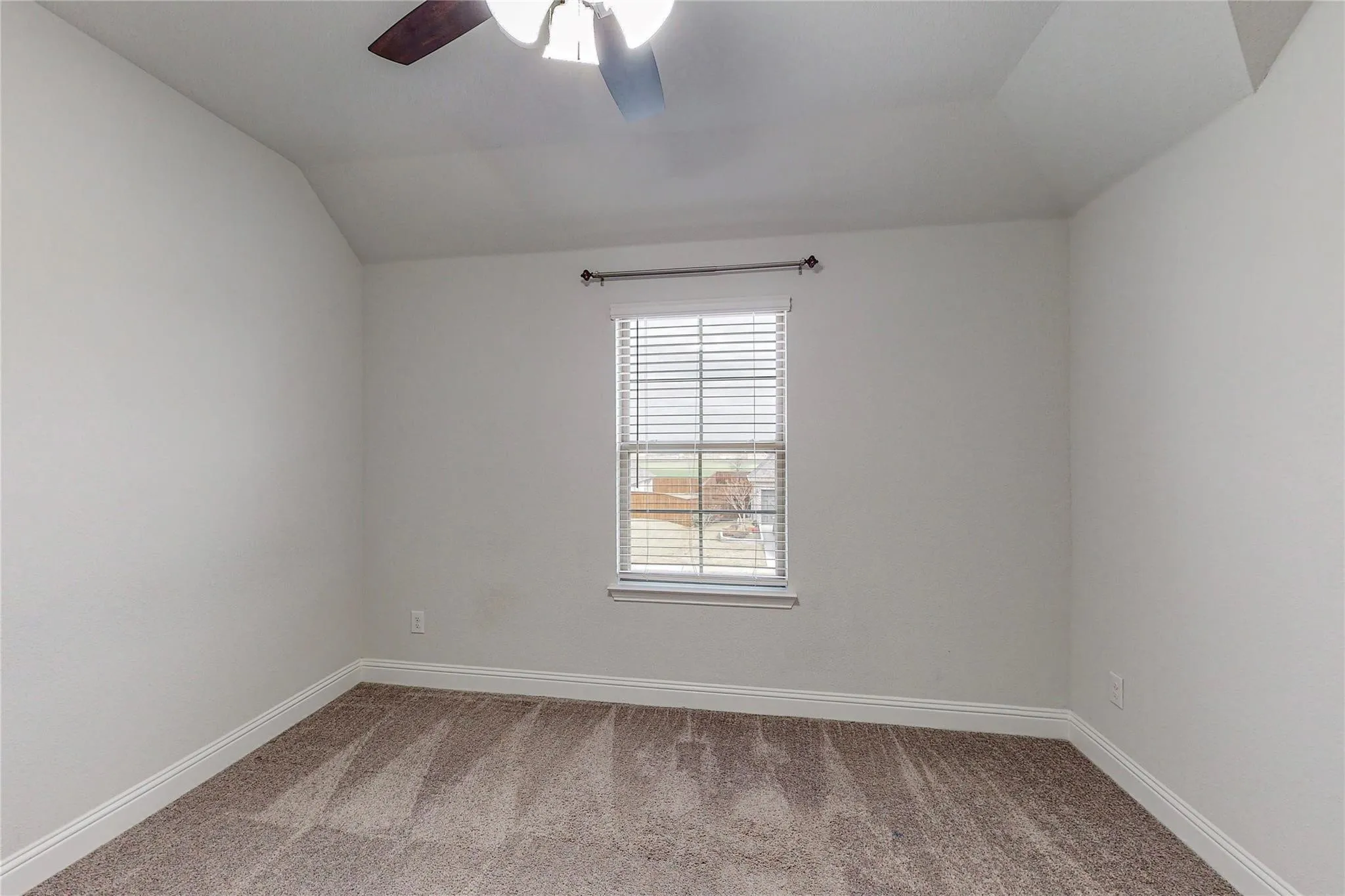 Single Family Residence For Rent in Collin County , 961 Waterview Drive, Prosper, Texas 75078, 4 Bedroom, 4 Bathroom, 2 Garage spaces, 2,514 Sqft, built in 2020, mls#21349212, Real Estate Agent in Prosper, Homes For Rent in Collin county, Homes For Rent in Prosper, Realtor in Prosper Texas, Real Estate Brokerage Independent Realty Texas, Luminita Cordes Realtor