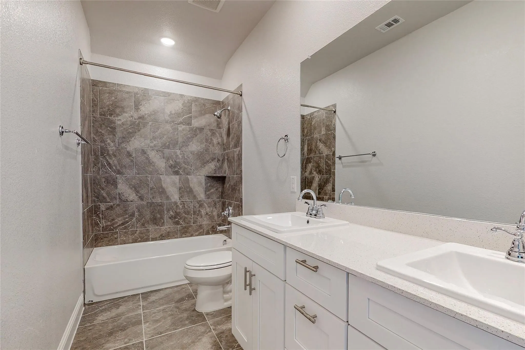 Single Family Residence For Rent in Collin County , 961 Waterview Drive, Prosper, Texas 75078, 4 Bedroom, 4 Bathroom, 2 Garage spaces, 2,514 Sqft, built in 2020, mls#21349212, Real Estate Agent in Prosper, Homes For Rent in Collin county, Homes For Rent in Prosper, Realtor in Prosper Texas, Real Estate Brokerage Independent Realty Texas, Luminita Cordes Realtor