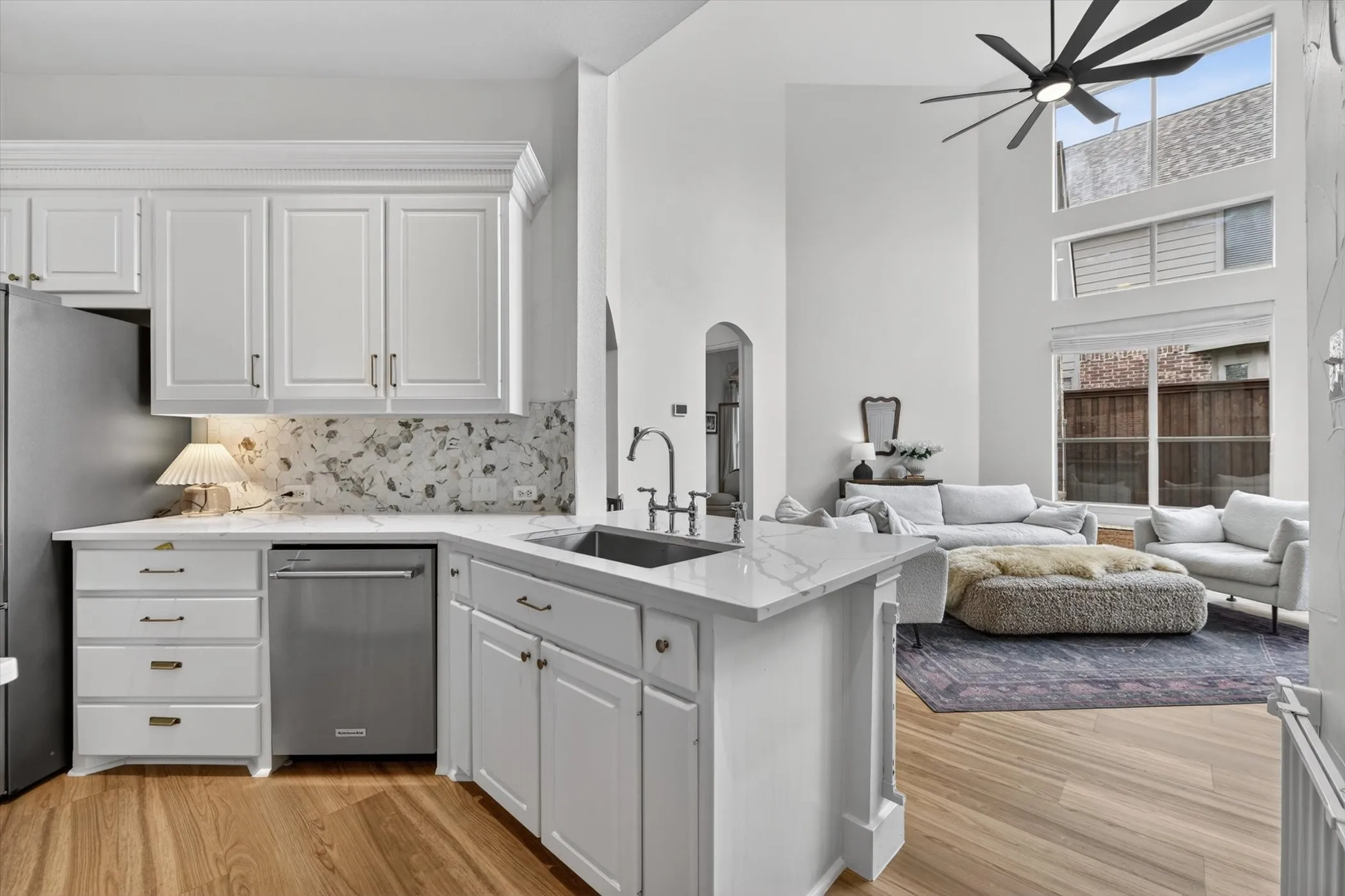 Single Family Residence For Sale in Collin County , 915 Saratoga Drive, Allen, Texas 75013, 4 Bedroom, 4 Bathroom, 3 Garage spaces, 3,652 Sqft, built in 2003, mls#21348973, Real Estate Agent in Allen, Homes For Sale in Collin county, Homes For Sale in Allen, Realtor in Allen Texas, Real Estate Brokerage Independent Realty Texas, Luminita Cordes Realtor