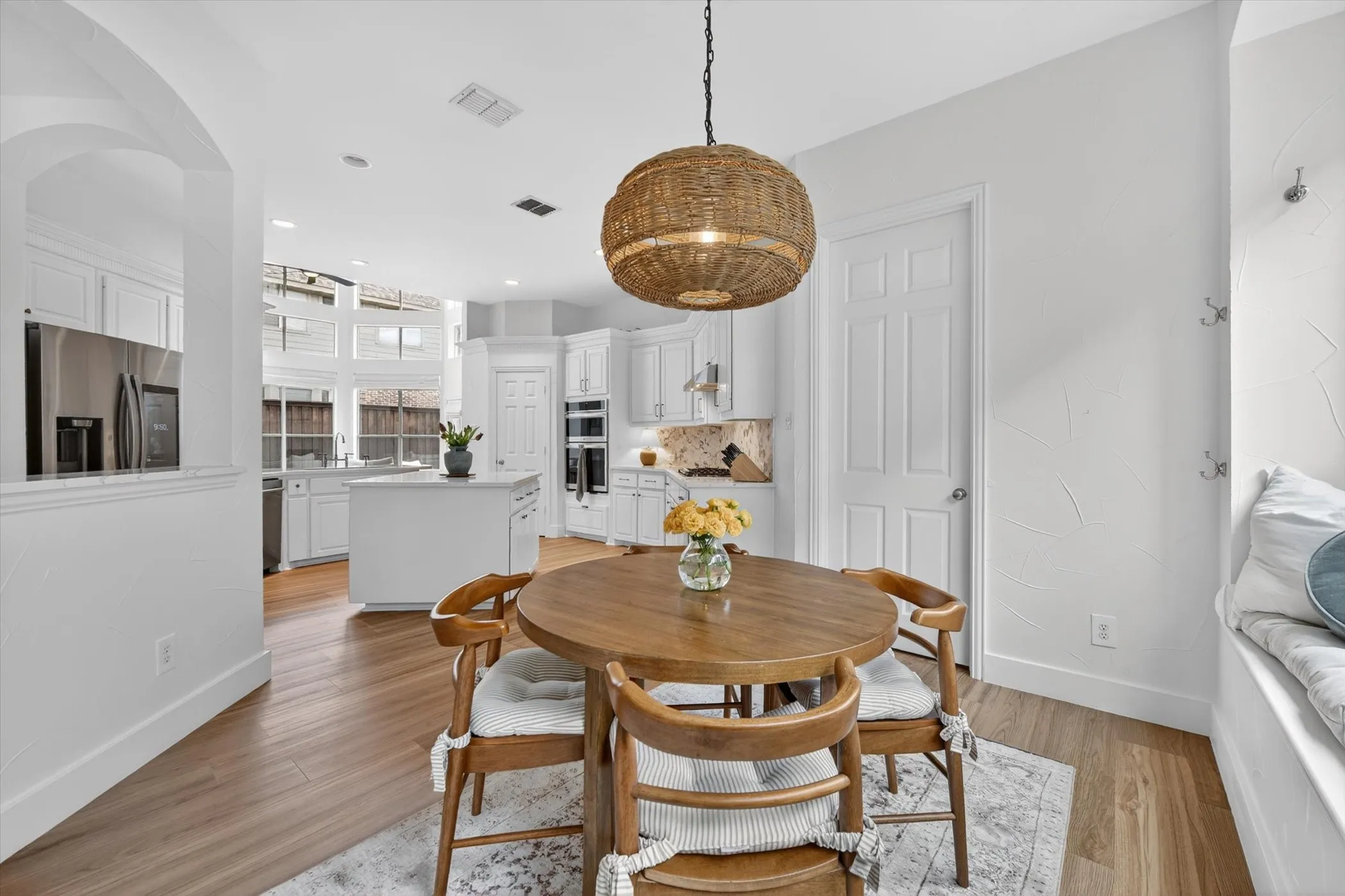 Single Family Residence For Sale in Collin County , 915 Saratoga Drive, Allen, Texas 75013, 4 Bedroom, 4 Bathroom, 3 Garage spaces, 3,652 Sqft, built in 2003, mls#21348973, Real Estate Agent in Allen, Homes For Sale in Collin county, Homes For Sale in Allen, Realtor in Allen Texas, Real Estate Brokerage Independent Realty Texas, Luminita Cordes Realtor
