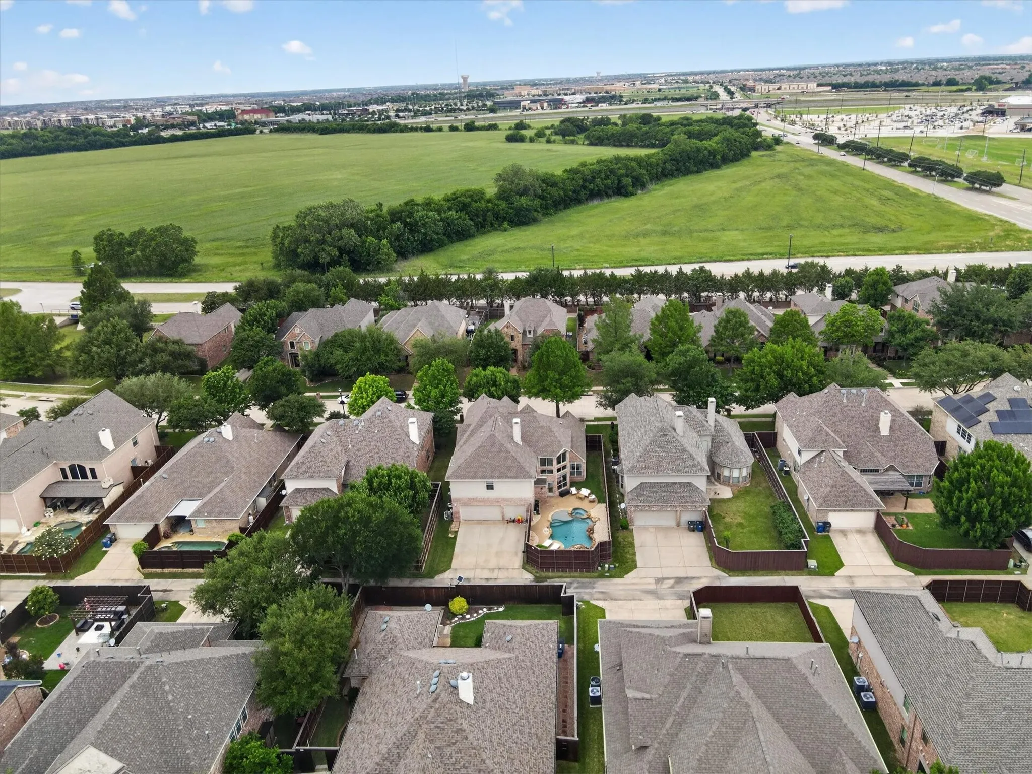 Single Family Residence For Sale in Collin County , 915 Saratoga Drive, Allen, Texas 75013, 4 Bedroom, 4 Bathroom, 3 Garage spaces, 3,652 Sqft, built in 2003, mls#21348973, Real Estate Agent in Allen, Homes For Sale in Collin county, Homes For Sale in Allen, Realtor in Allen Texas, Real Estate Brokerage Independent Realty Texas, Luminita Cordes Realtor