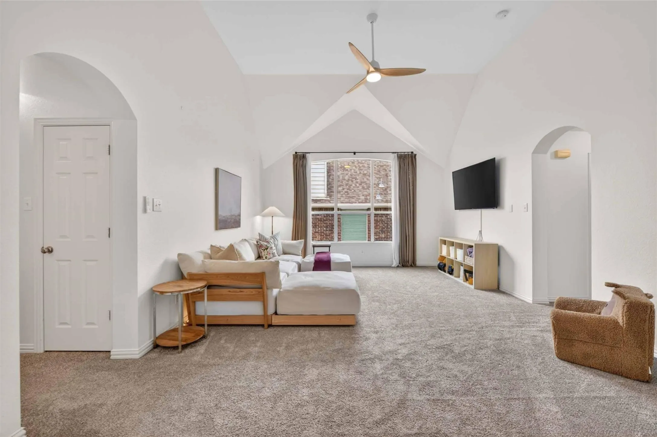 Single Family Residence For Sale in Collin County , 915 Saratoga Drive, Allen, Texas 75013, 4 Bedroom, 4 Bathroom, 3 Garage spaces, 3,652 Sqft, built in 2003, mls#21348973, Real Estate Agent in Allen, Homes For Sale in Collin county, Homes For Sale in Allen, Realtor in Allen Texas, Real Estate Brokerage Independent Realty Texas, Luminita Cordes Realtor